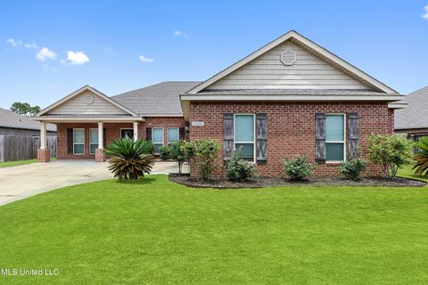 Single Family Residence in Ocean Springs MS 6404 Chickory Way.jpg