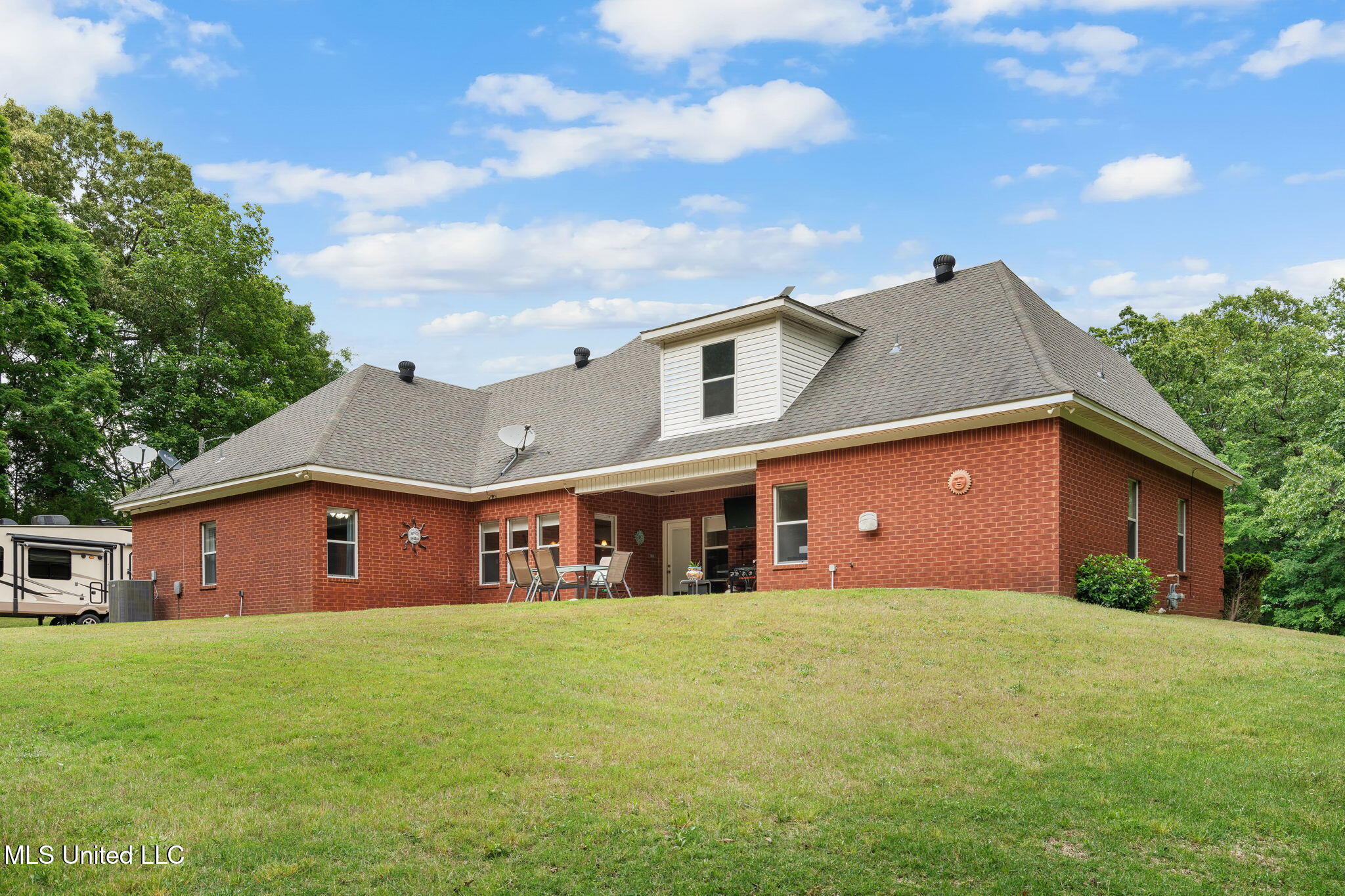1429 Laughter Road, Hernando, Mississippi image 14
