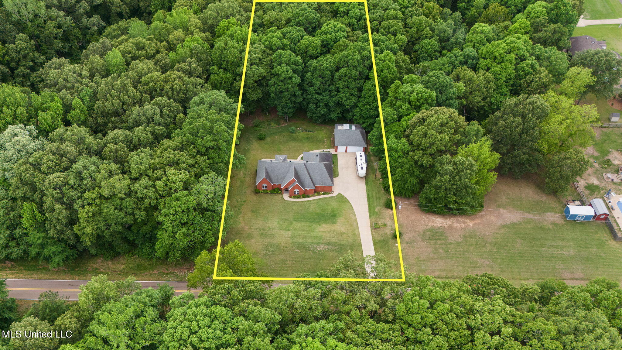 1429 Laughter Road, Hernando, Mississippi image 48