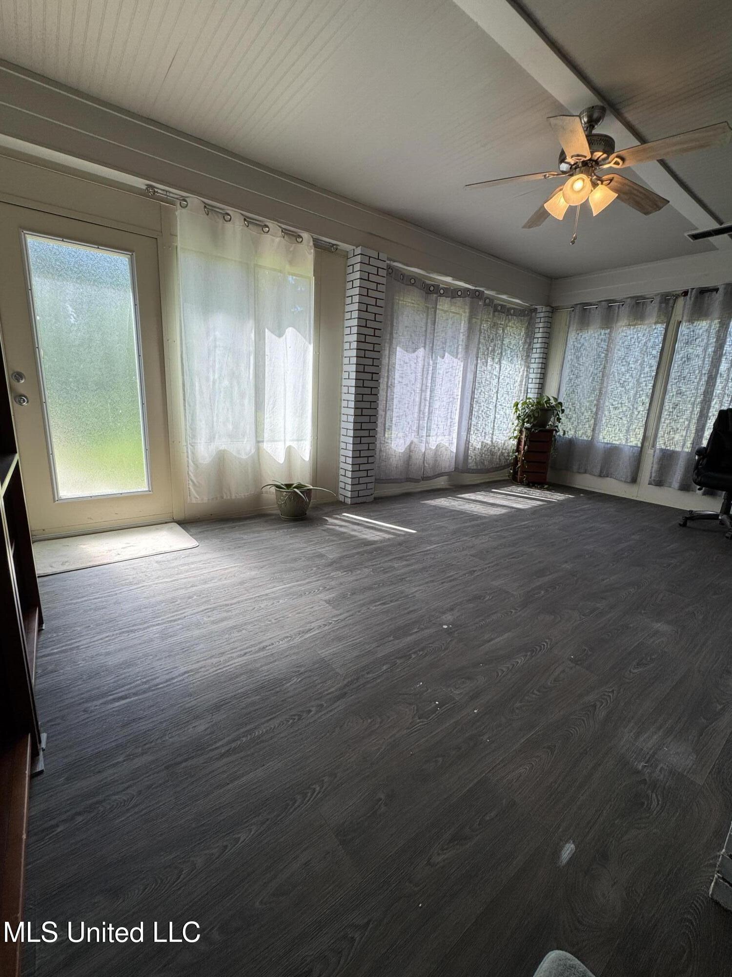 5205 Marthavale Cove, Southaven, Mississippi image 13