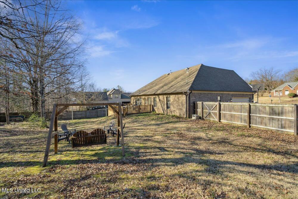 10105 N Cypress Lake Drive, Olive Branch, Mississippi image 27