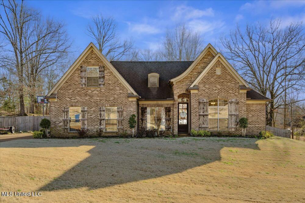 10105 N Cypress Lake Drive, Olive Branch, Mississippi image 1