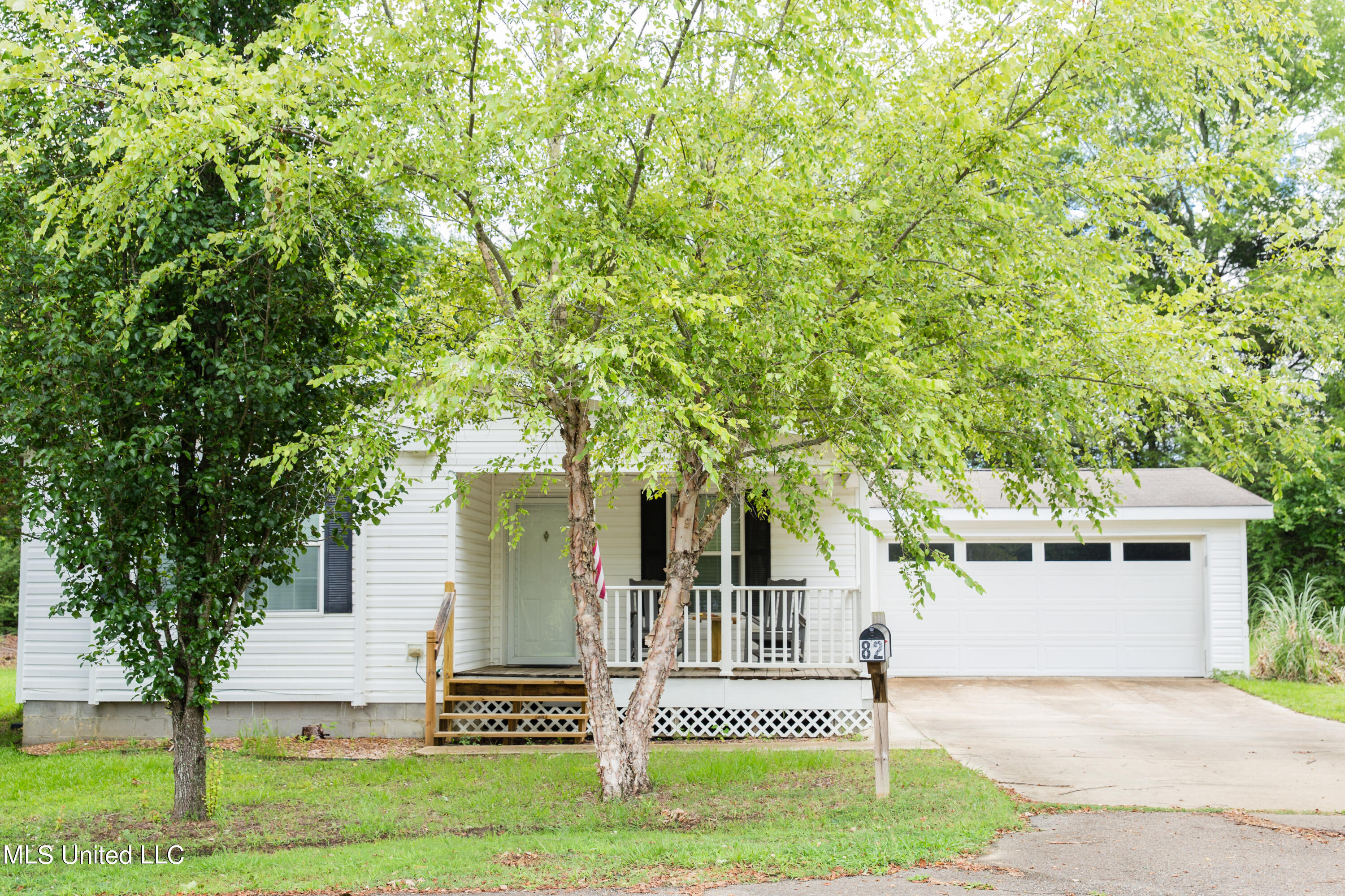 82 Crest Oak Drive, Starkville, Mississippi image 1