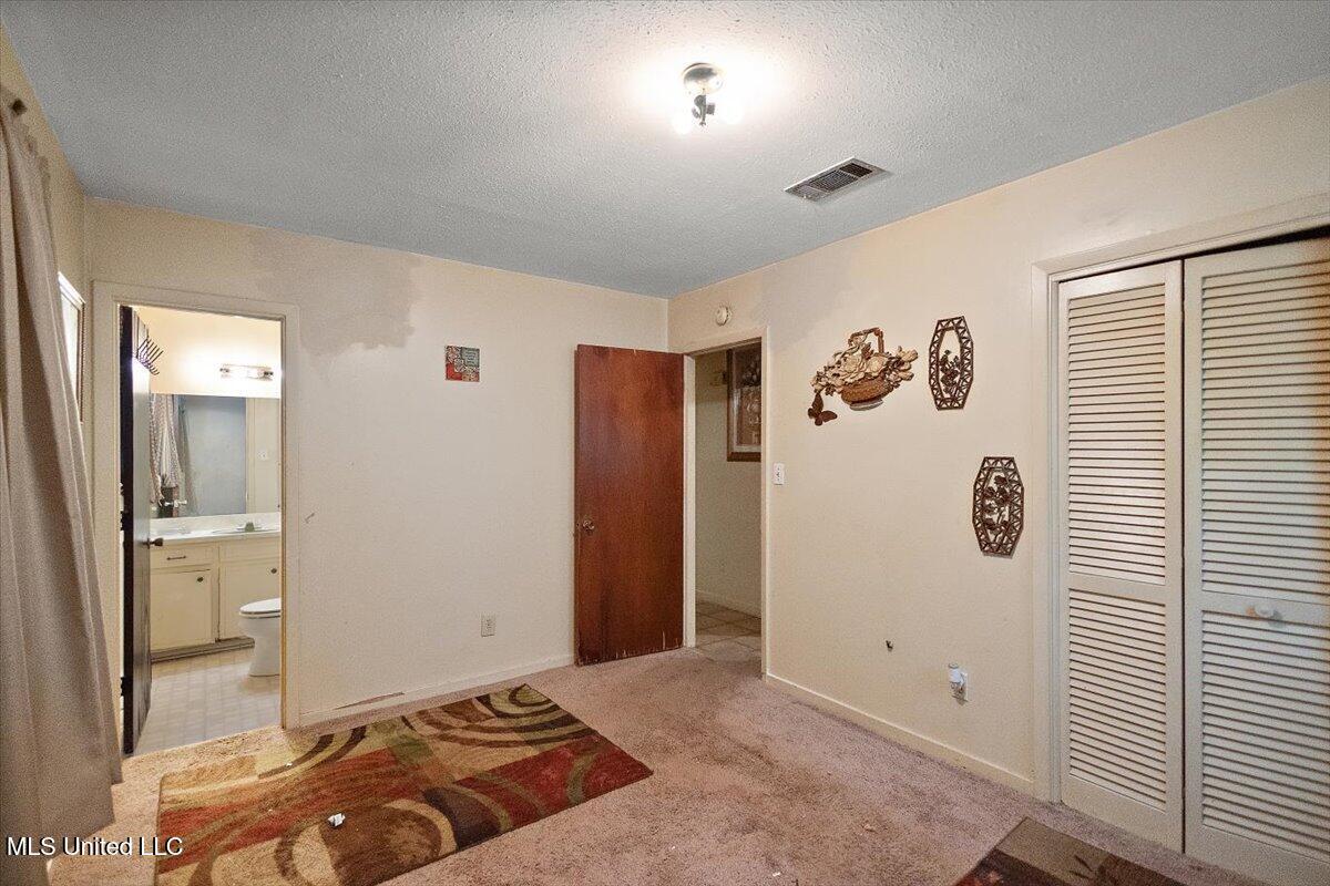 2530 Crestleigh Manor, Jackson, Mississippi image 8