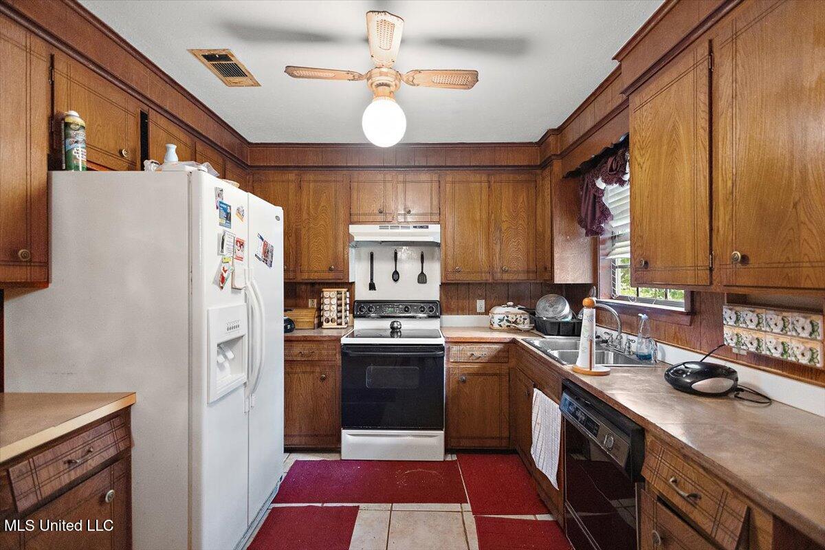 2530 Crestleigh Manor, Jackson, Mississippi image 6