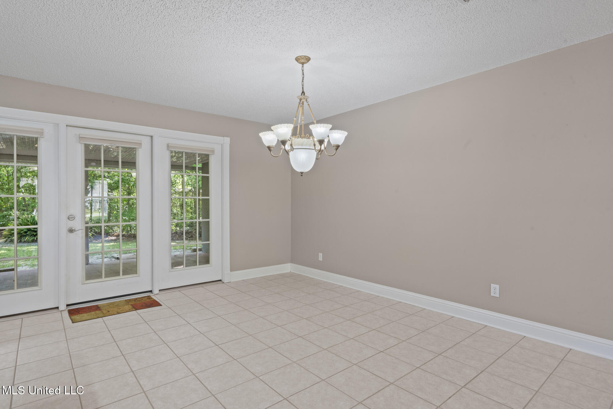1203 Magnolia Bayou Boulevard, Ocean Springs, Mississippi image 11