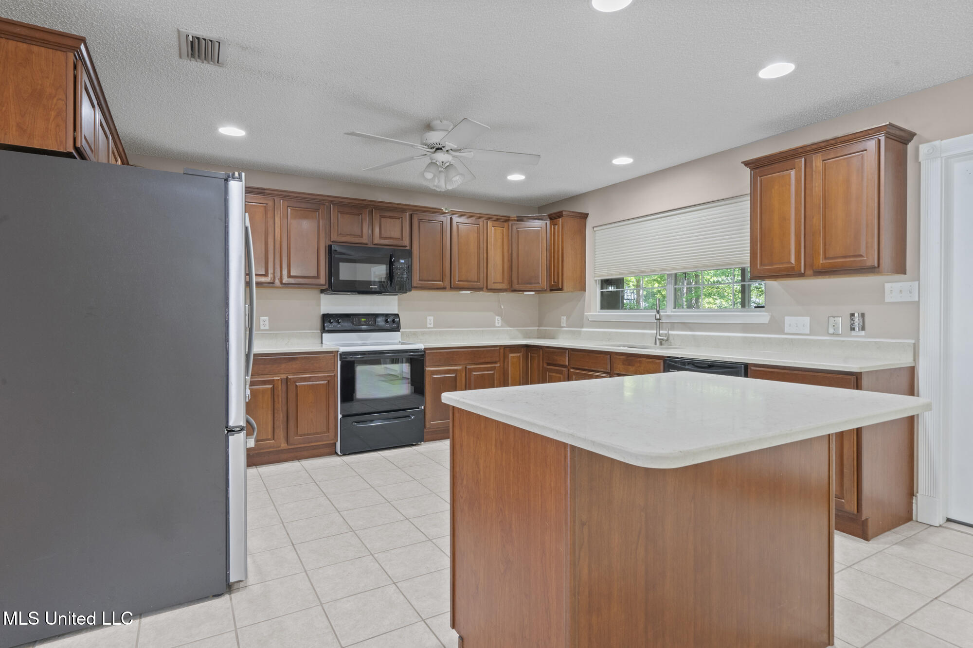 1203 Magnolia Bayou Boulevard, Ocean Springs, Mississippi image 9