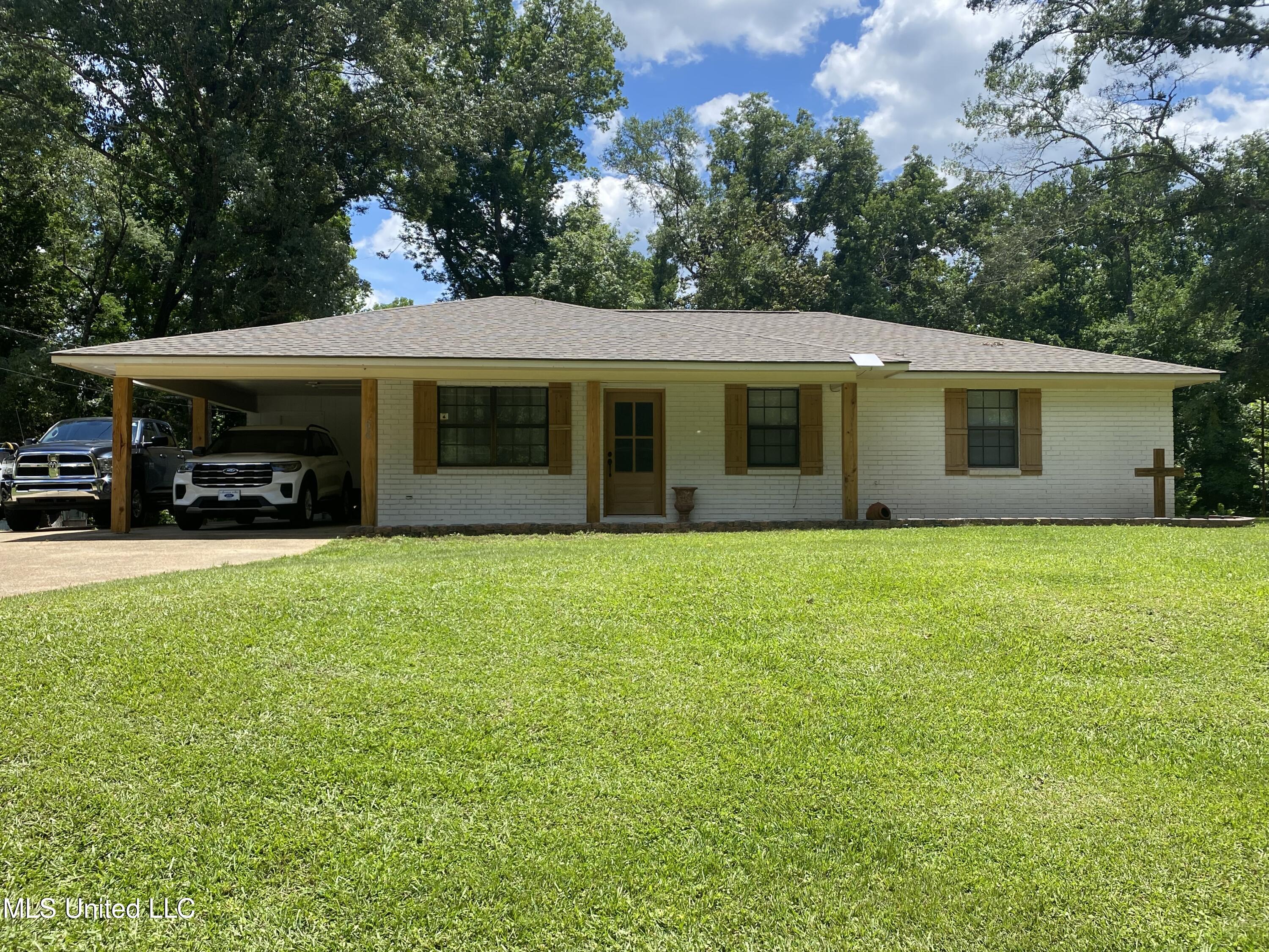 64 Ogden Road, Natchez, Mississippi image 1