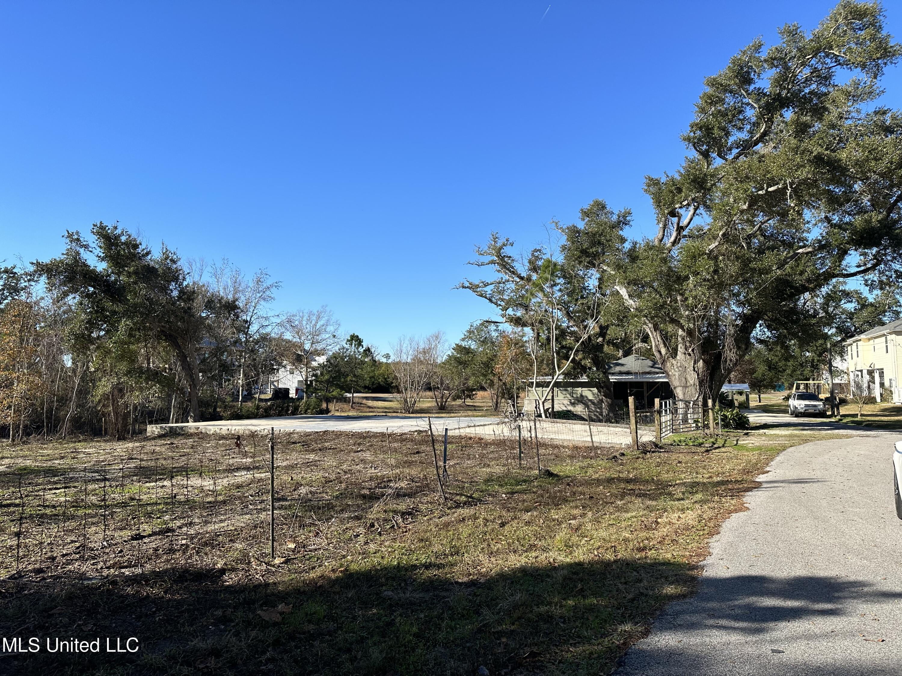 123 Old Pecan Grove Lane, Waveland, Mississippi image 3