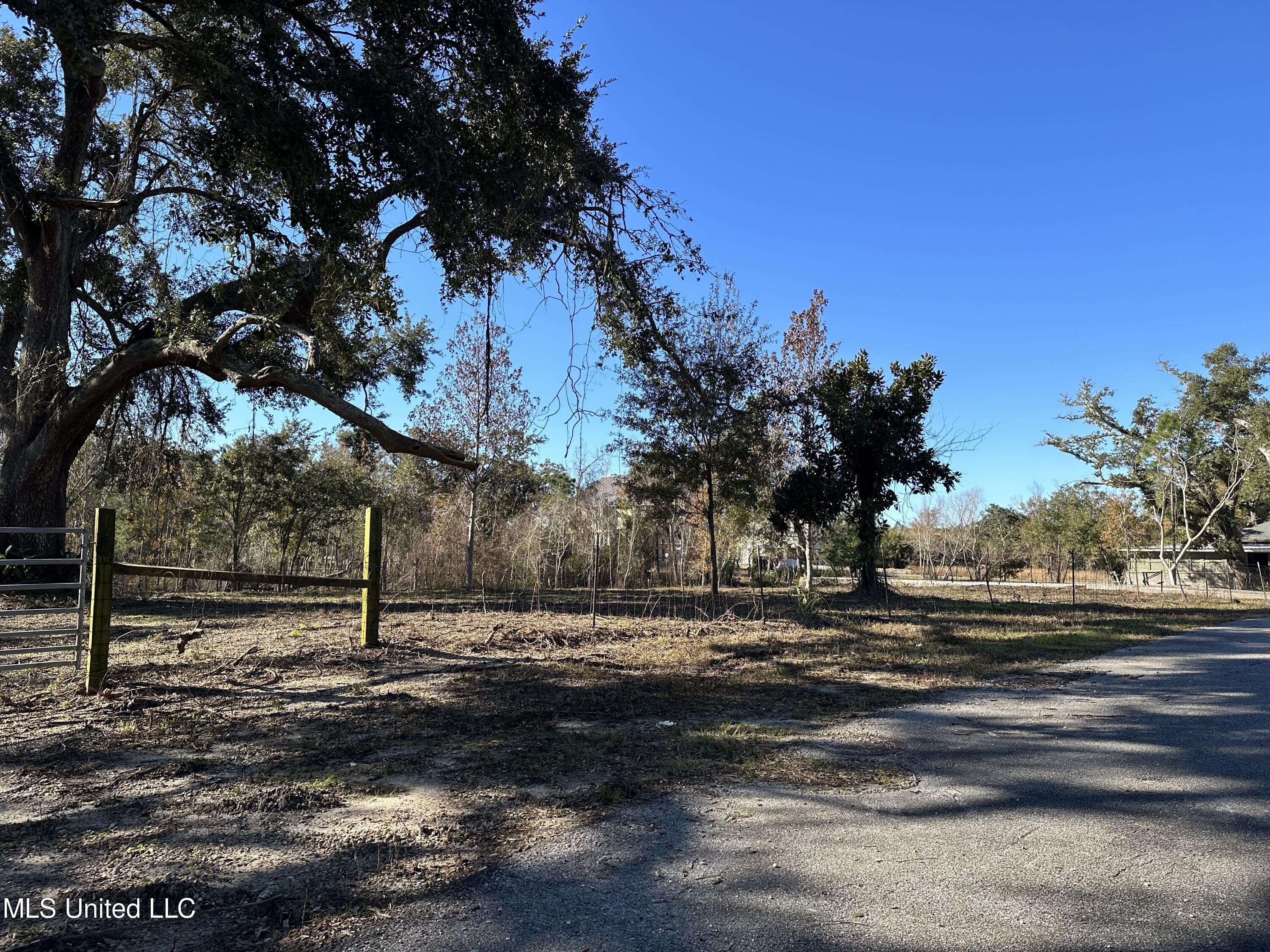 123 Old Pecan Grove Lane, Waveland, Mississippi image 5