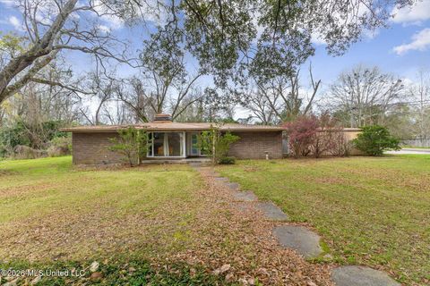 Homes For Sale - 301 Spring Street<br/> Smith County, Taylorsville, MS 39168