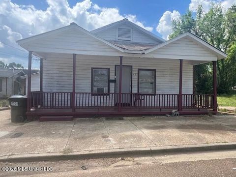 Homes For Sale - 45 Beaumont Street<br/> Adams County, Natchez, MS 39120