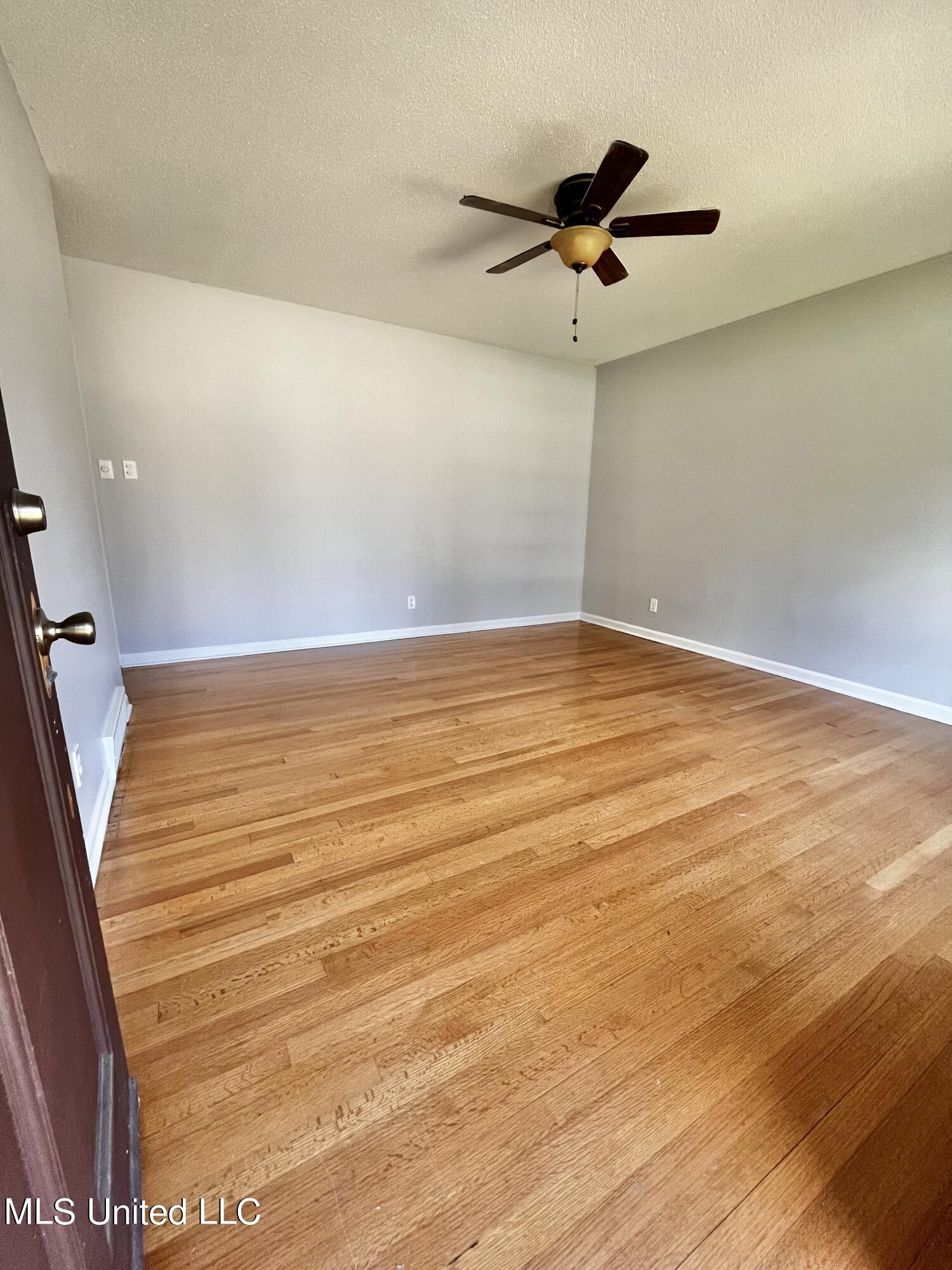 8301 Concord Cove, Southaven, Mississippi image 1