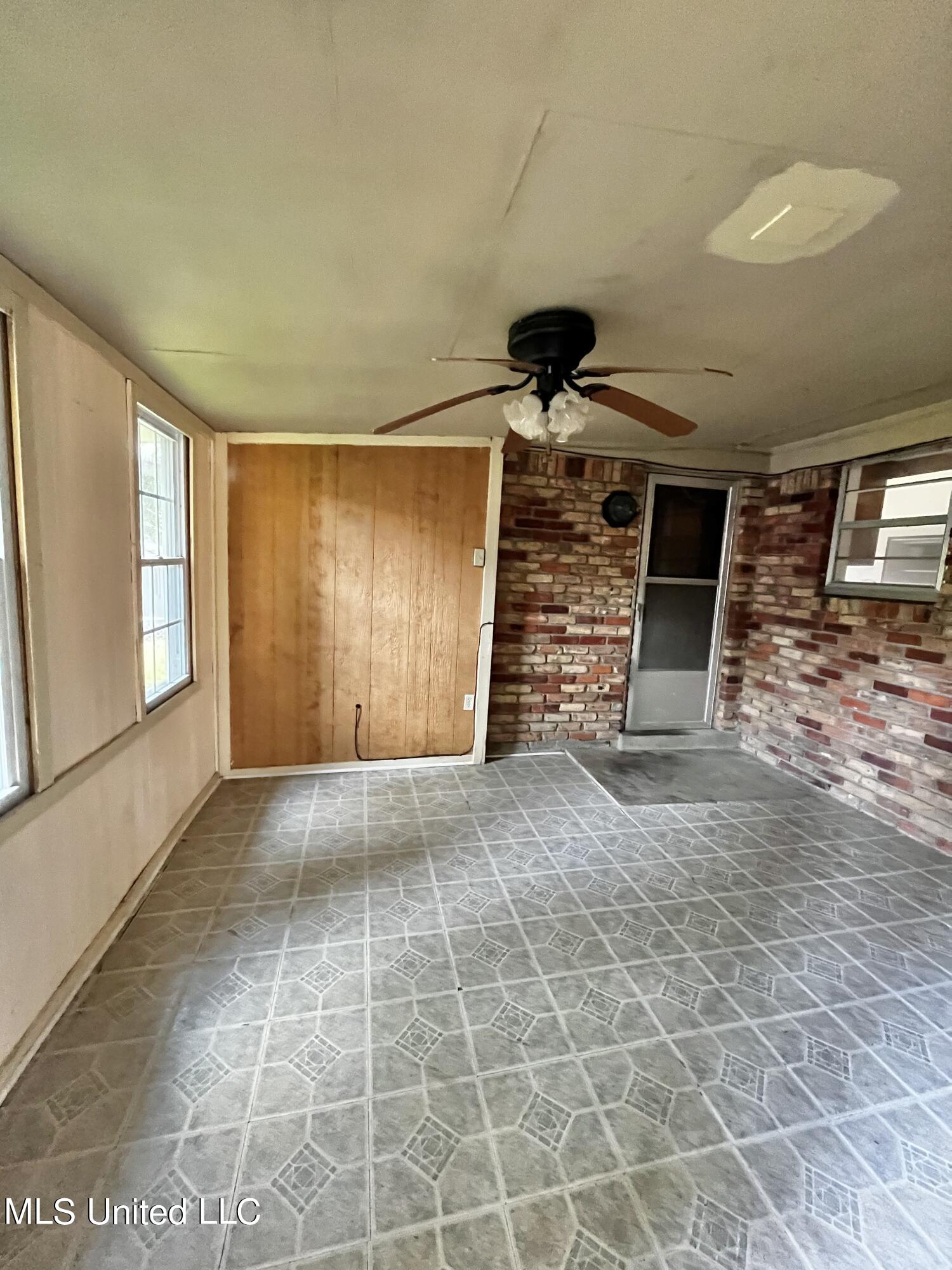 8301 Concord Cove, Southaven, Mississippi image 5