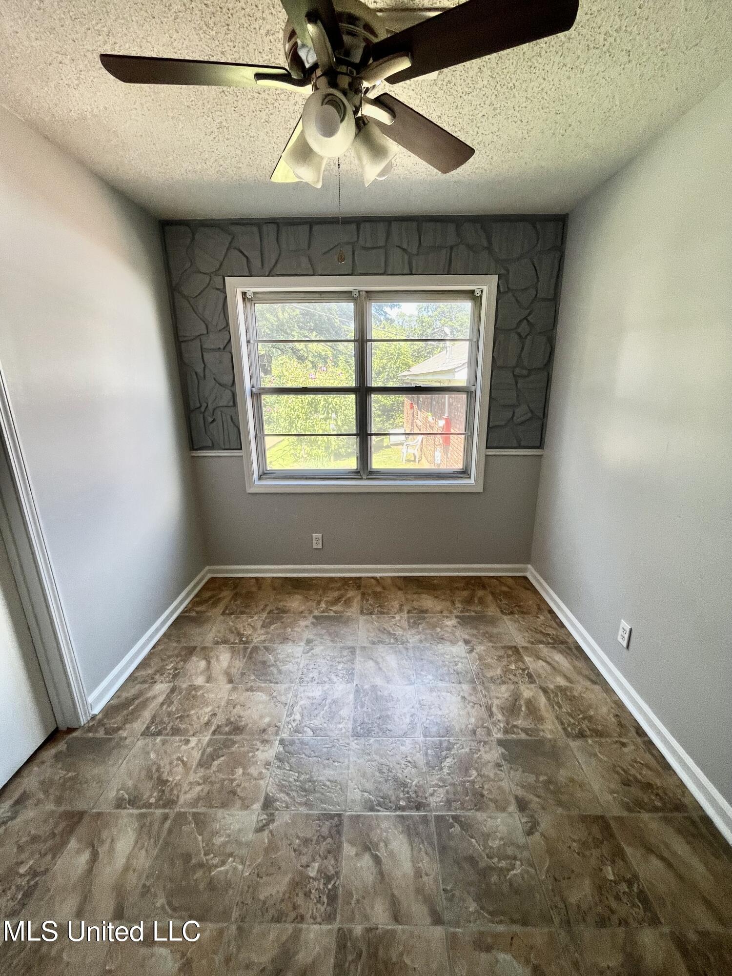 8301 Concord Cove, Southaven, Mississippi image 4