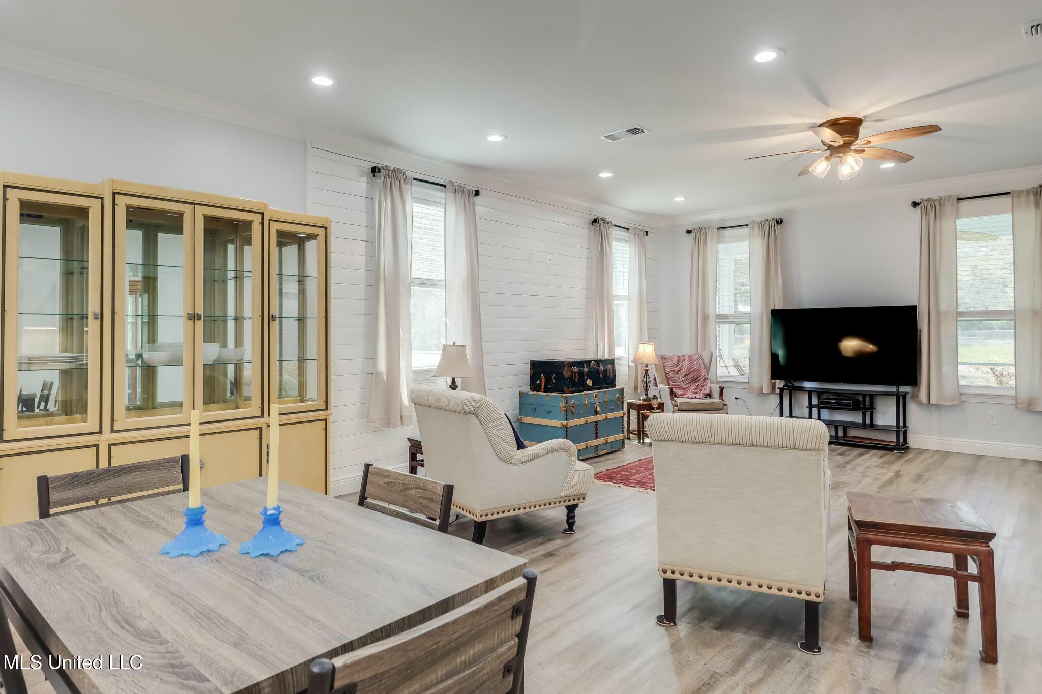 601 Citizen Street, Bay Saint Louis, Mississippi image 9