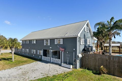 Homes For Sale - 10000 New York Street<br/> Hancock County, Bay Saint Louis, MS 39520