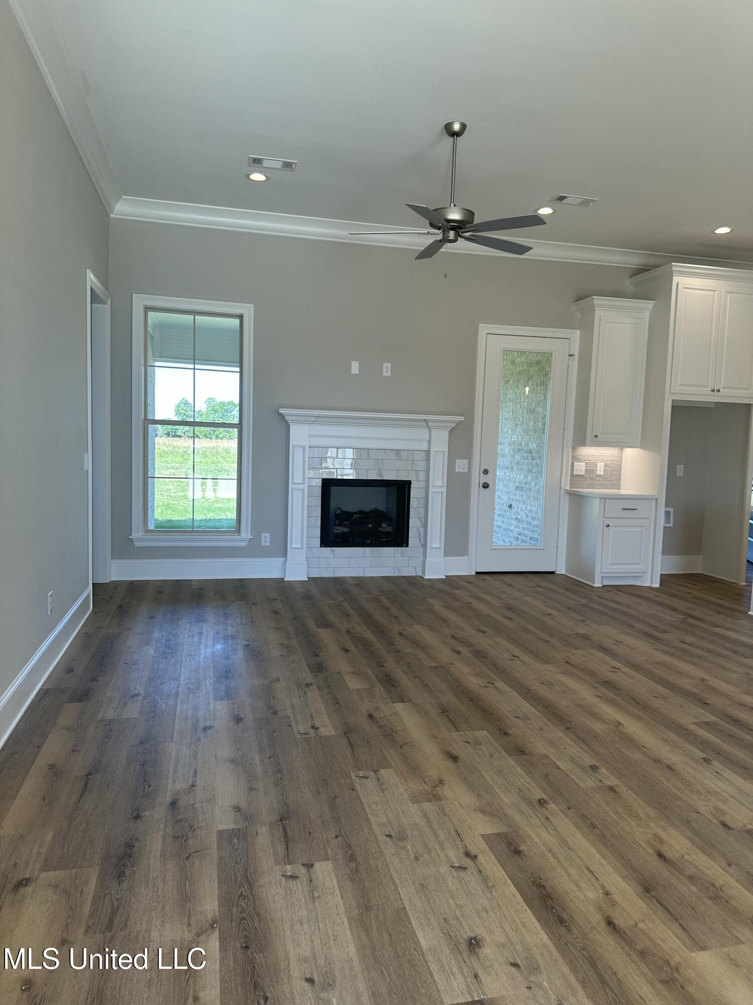485 Aurora Circle, Canton, Mississippi image 2