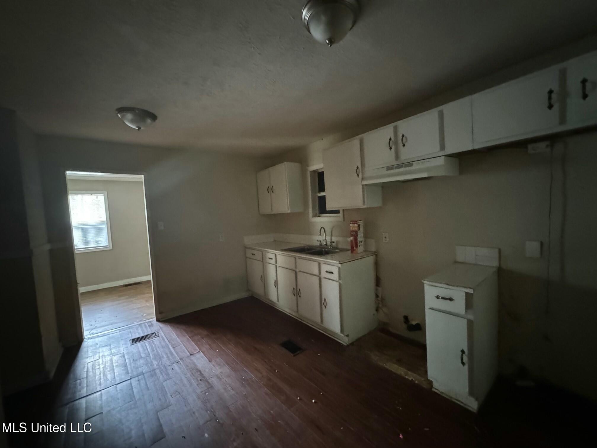 3010 Woodside Drive, Jackson, Mississippi image 5
