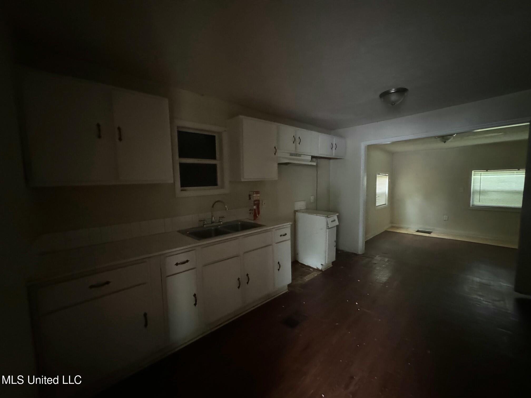 3010 Woodside Drive, Jackson, Mississippi image 4