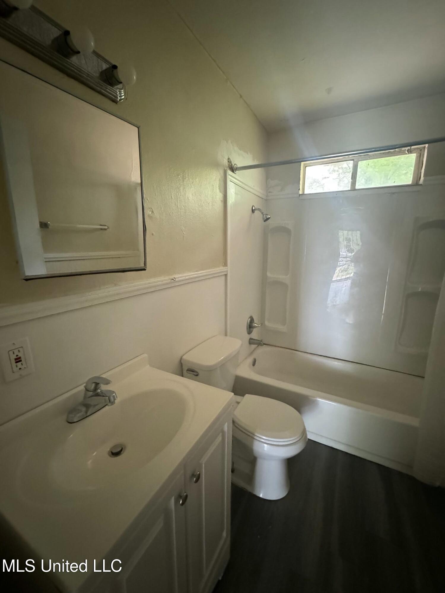 3010 Woodside Drive, Jackson, Mississippi image 11