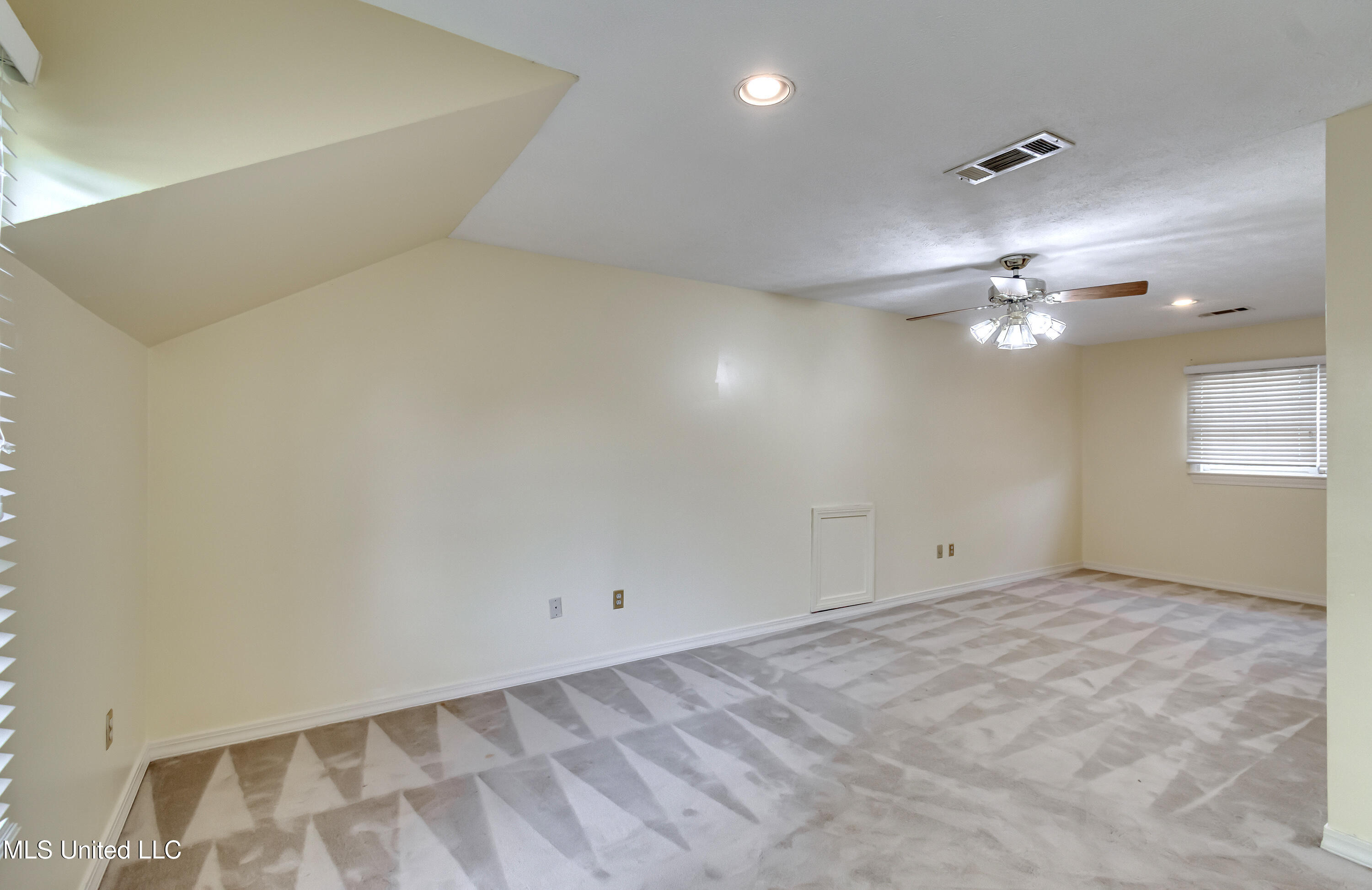 Jackson, Mississippi 39211, United States, 4 Bedrooms Bedrooms, ,3 BathroomsBathrooms,Residential,Active,224769