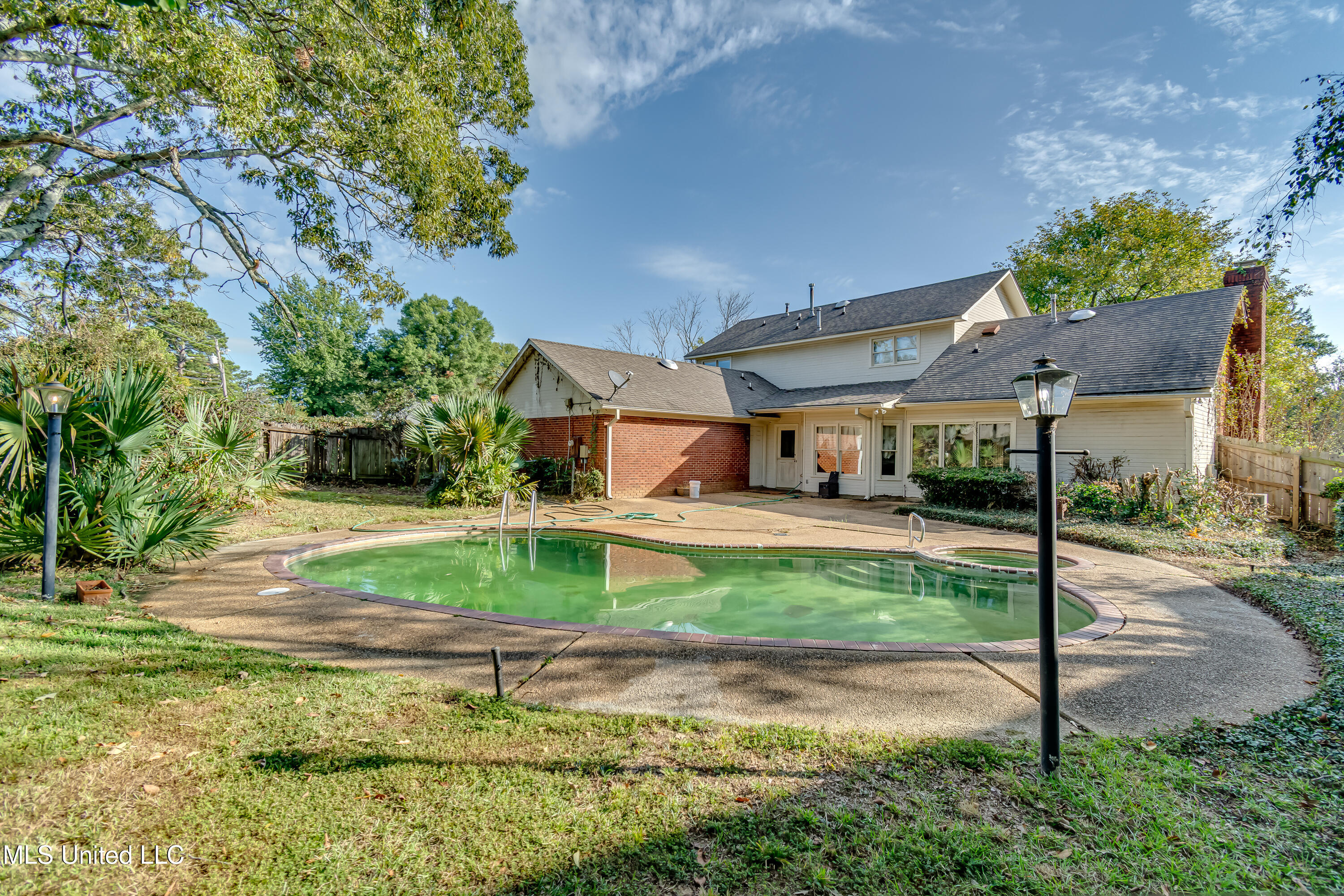 Jackson, Mississippi 39211, United States, 4 Bedrooms Bedrooms, ,3 BathroomsBathrooms,Residential,Active,224769