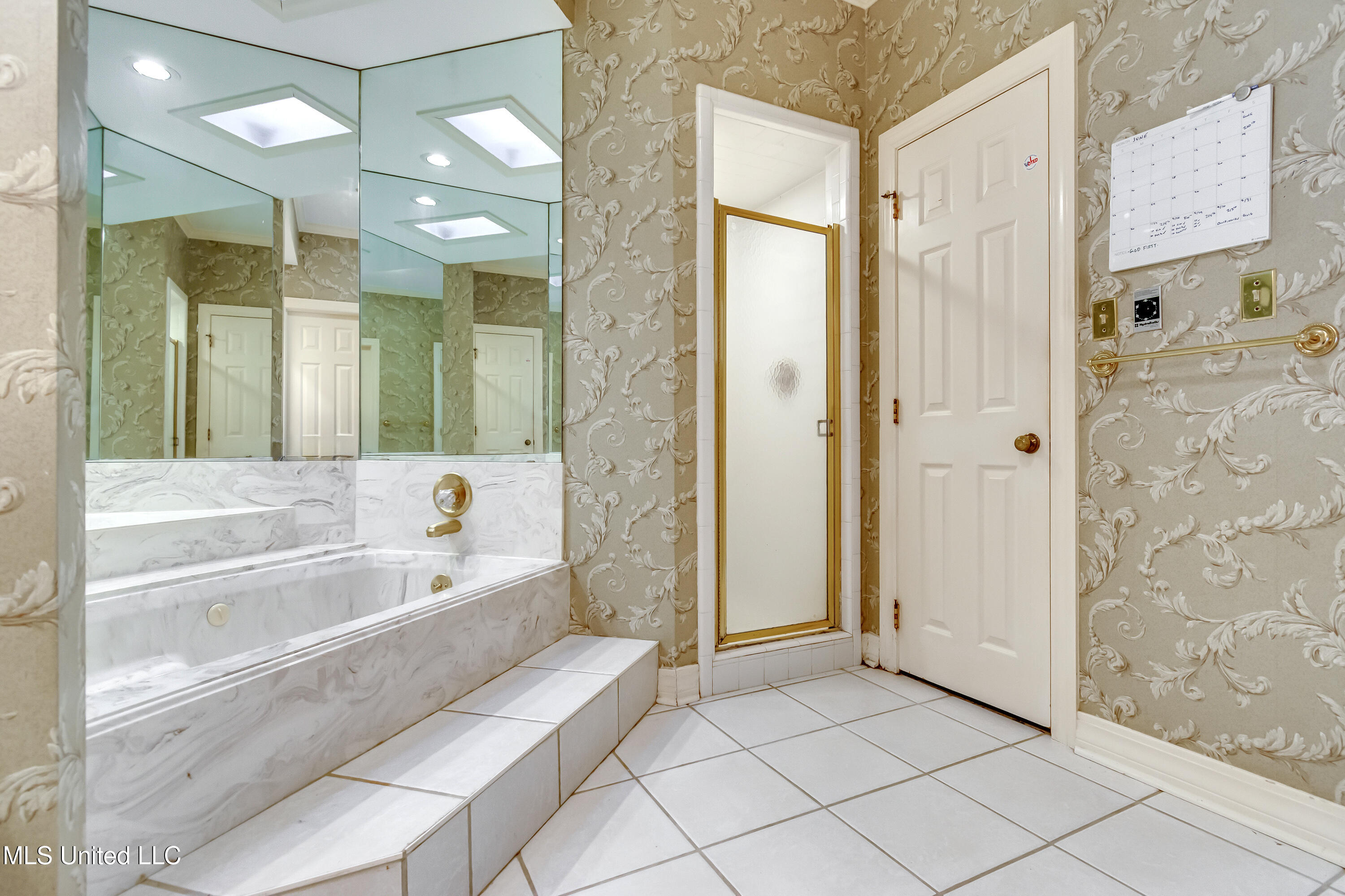 Jackson, Mississippi 39211, United States, 4 Bedrooms Bedrooms, ,3 BathroomsBathrooms,Residential,Active,224769