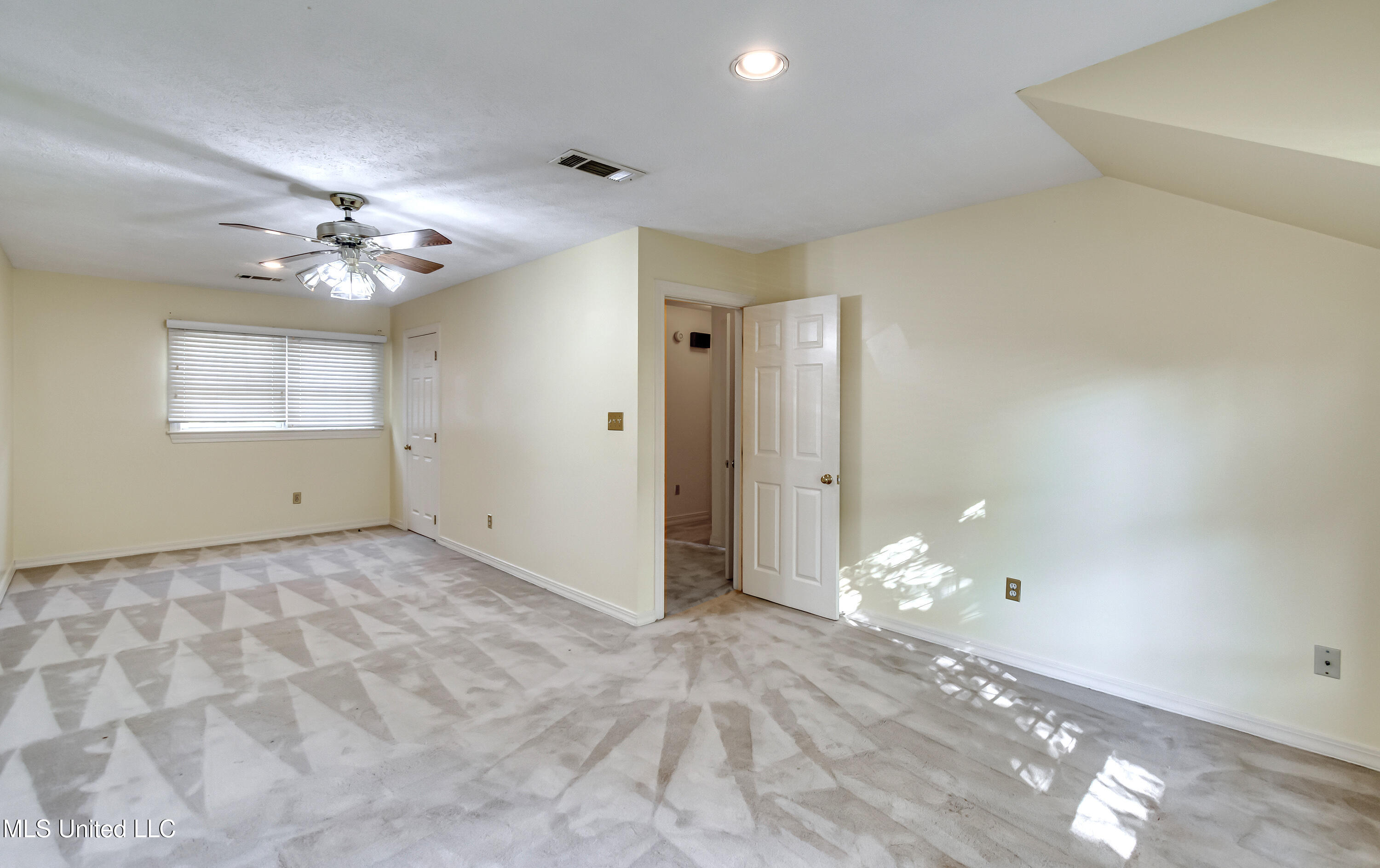 Jackson, Mississippi 39211, United States, 4 Bedrooms Bedrooms, ,3 BathroomsBathrooms,Residential,Active,224769