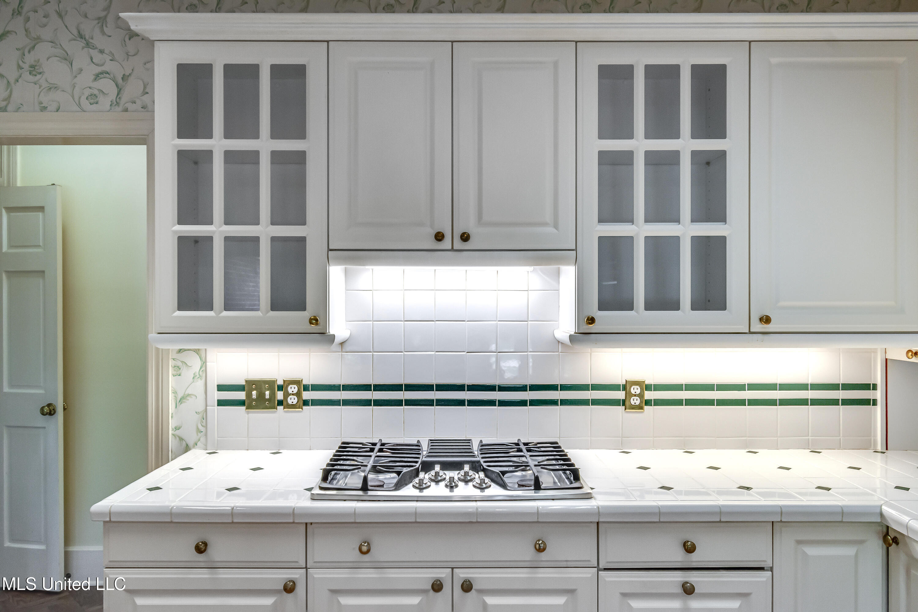 Jackson, Mississippi 39211, United States, 4 Bedrooms Bedrooms, ,3 BathroomsBathrooms,Residential,Active,224769