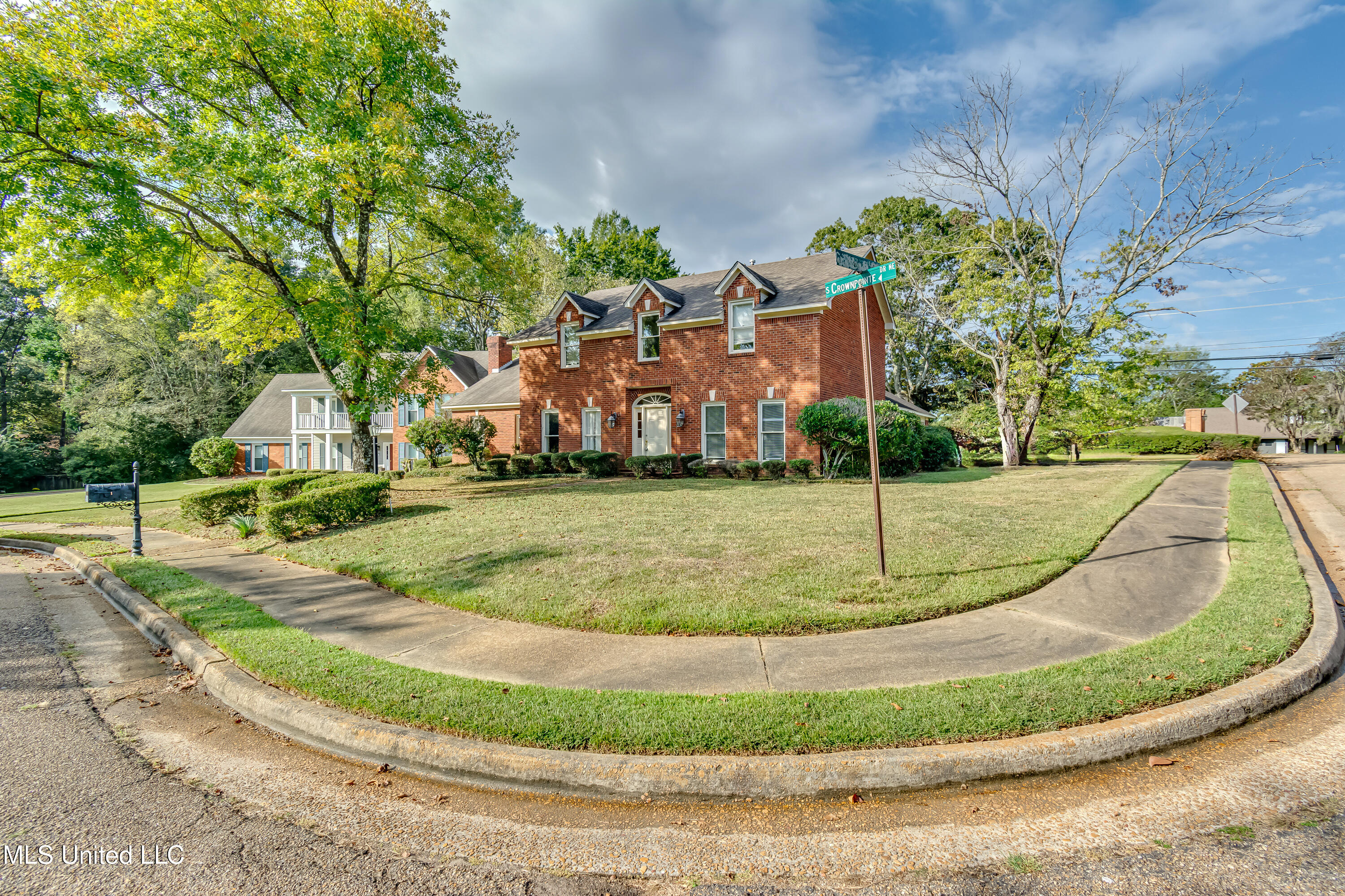 Jackson, Mississippi 39211, United States, 4 Bedrooms Bedrooms, ,3 BathroomsBathrooms,Residential,Active,224769