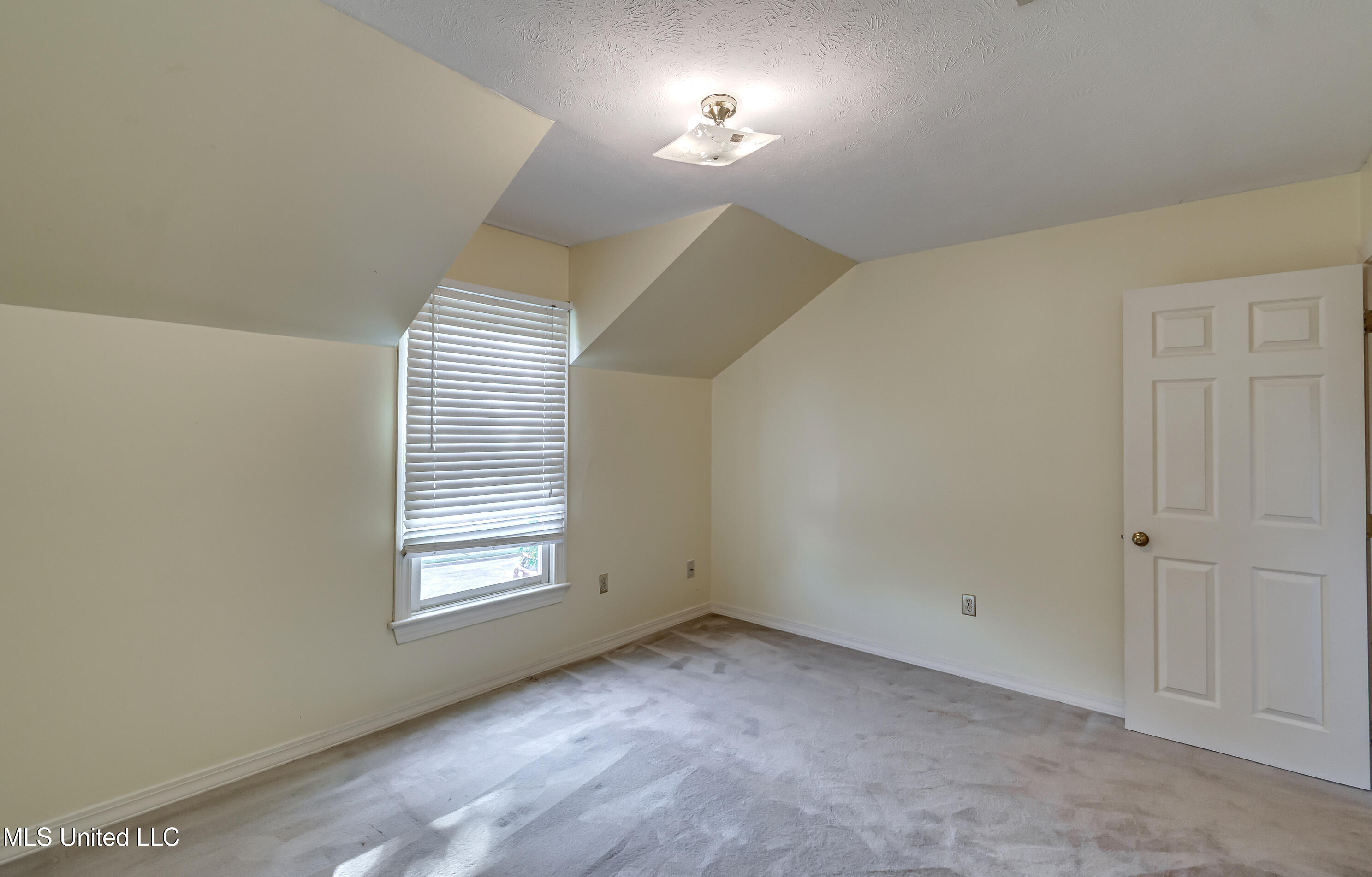 Jackson, Mississippi 39211, United States, 4 Bedrooms Bedrooms, ,3 BathroomsBathrooms,Residential,Active,224769