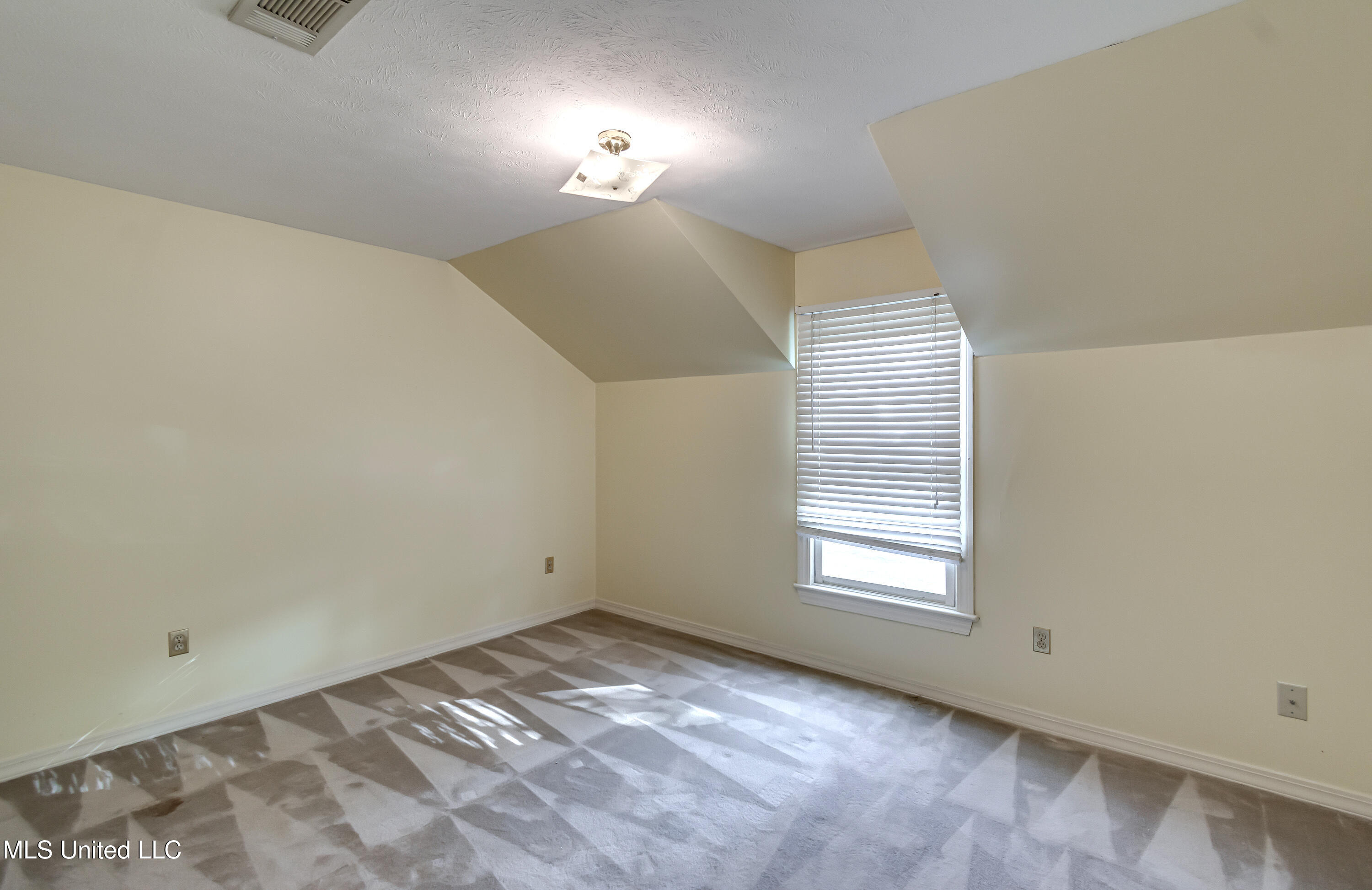 Jackson, Mississippi 39211, United States, 4 Bedrooms Bedrooms, ,3 BathroomsBathrooms,Residential,Active,224769