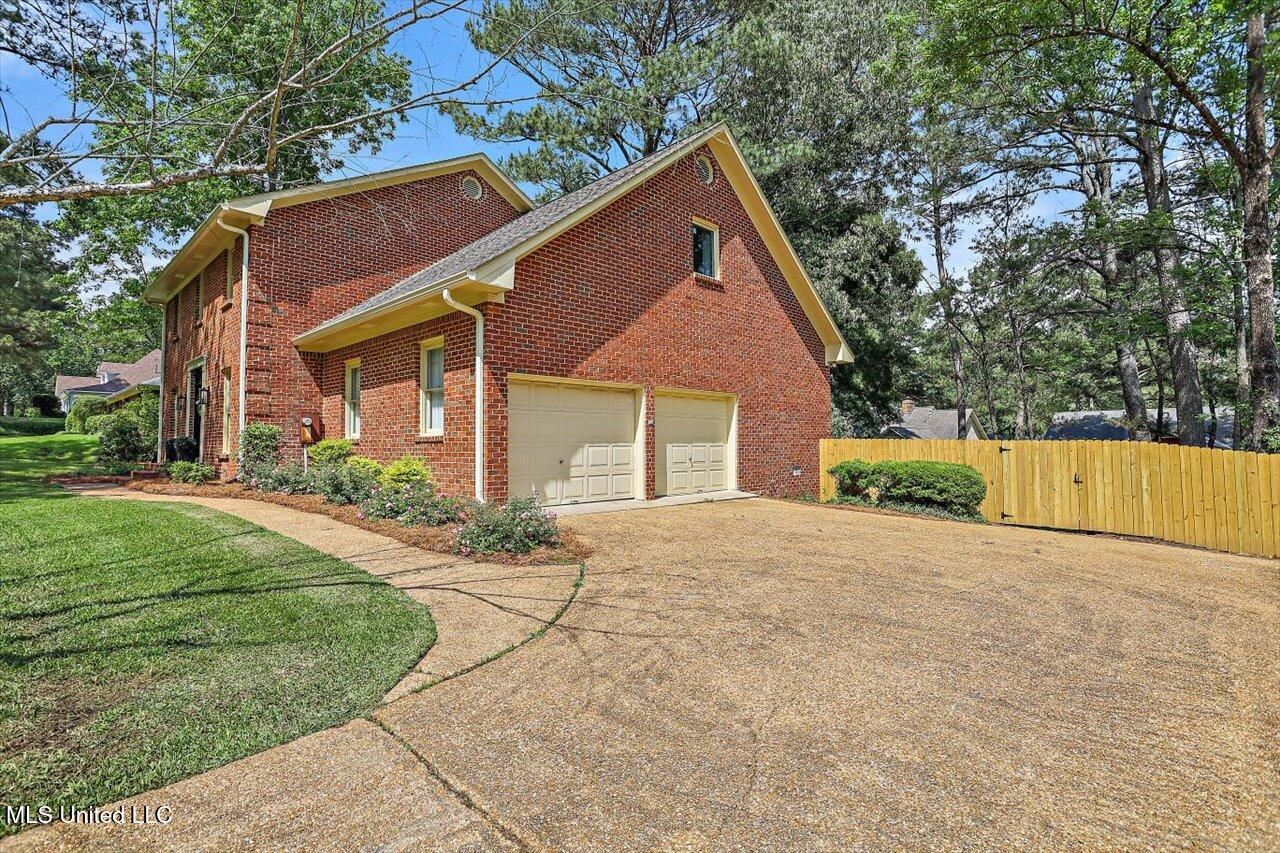 114 Countrywood Circle, Clinton, Mississippi image 5