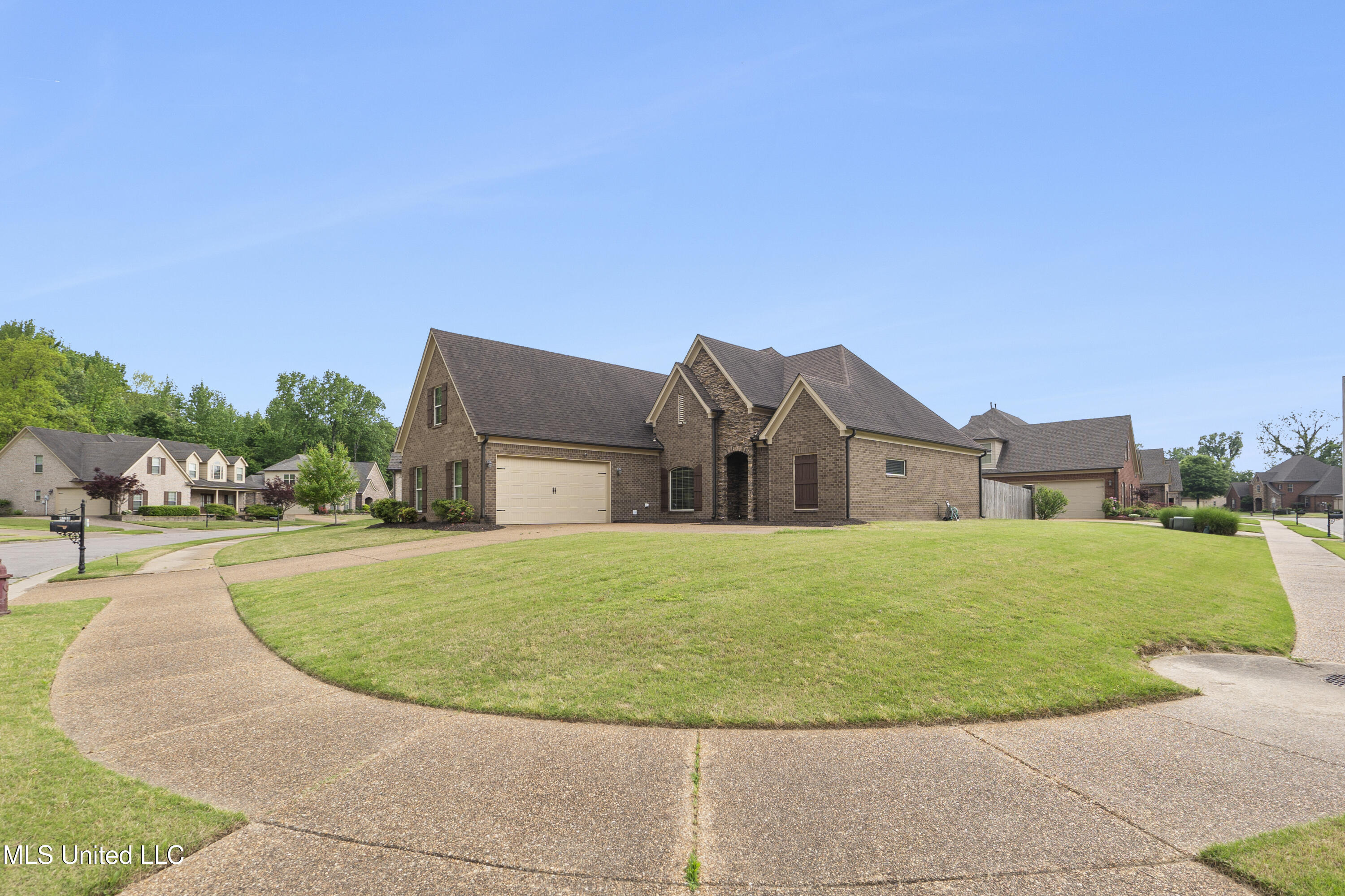 4130 Aberleigh Lane, Olive Branch, Mississippi image 2