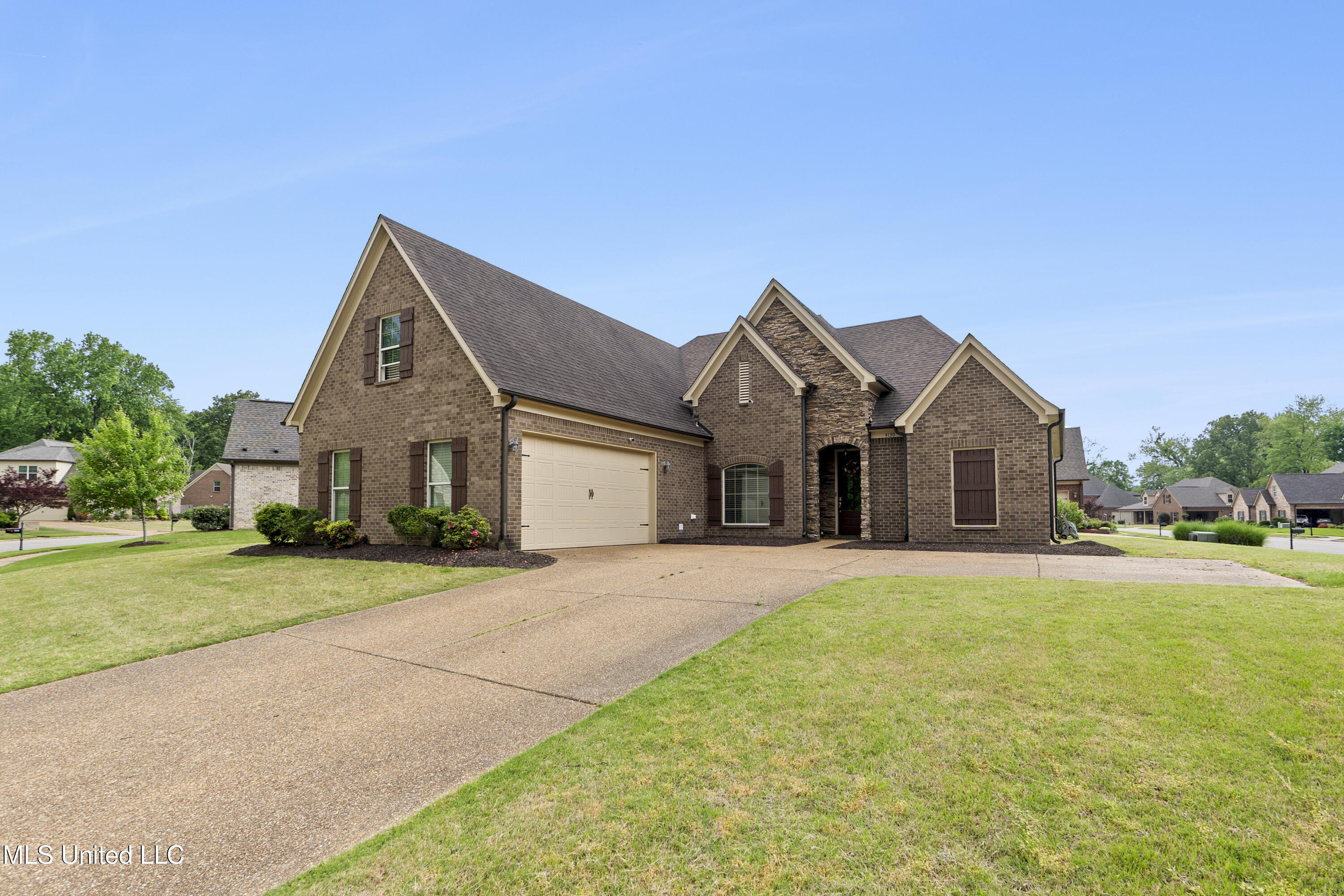 4130 Aberleigh Lane, Olive Branch, Mississippi image 1