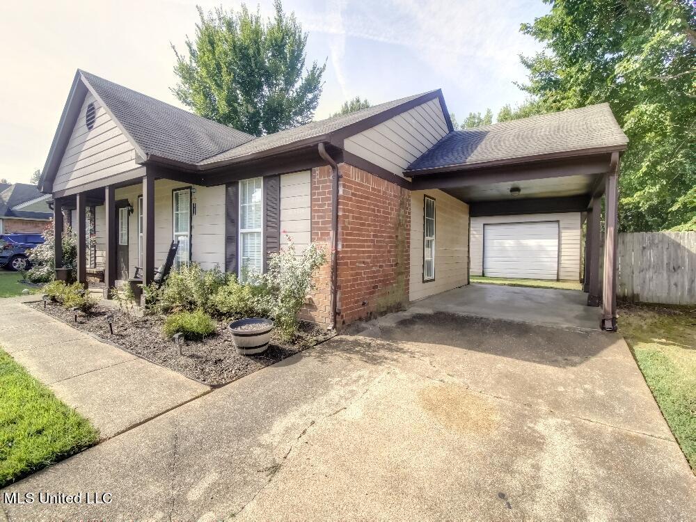 10435 S Kristen Drive, Olive Branch, Mississippi image 4