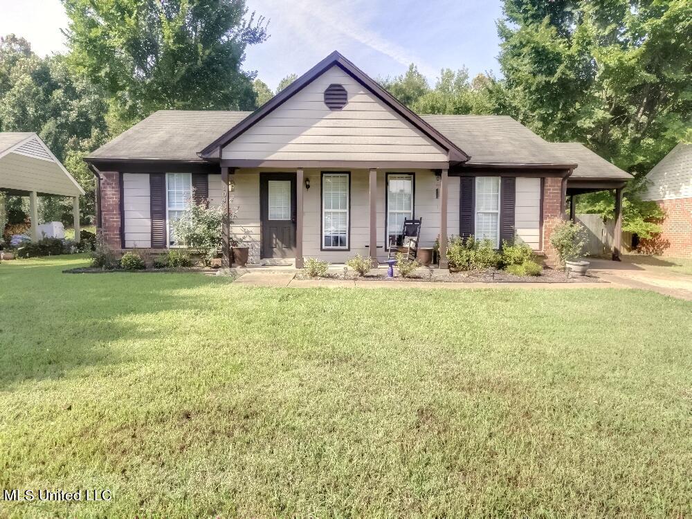 10435 S Kristen Drive, Olive Branch, Mississippi image 1