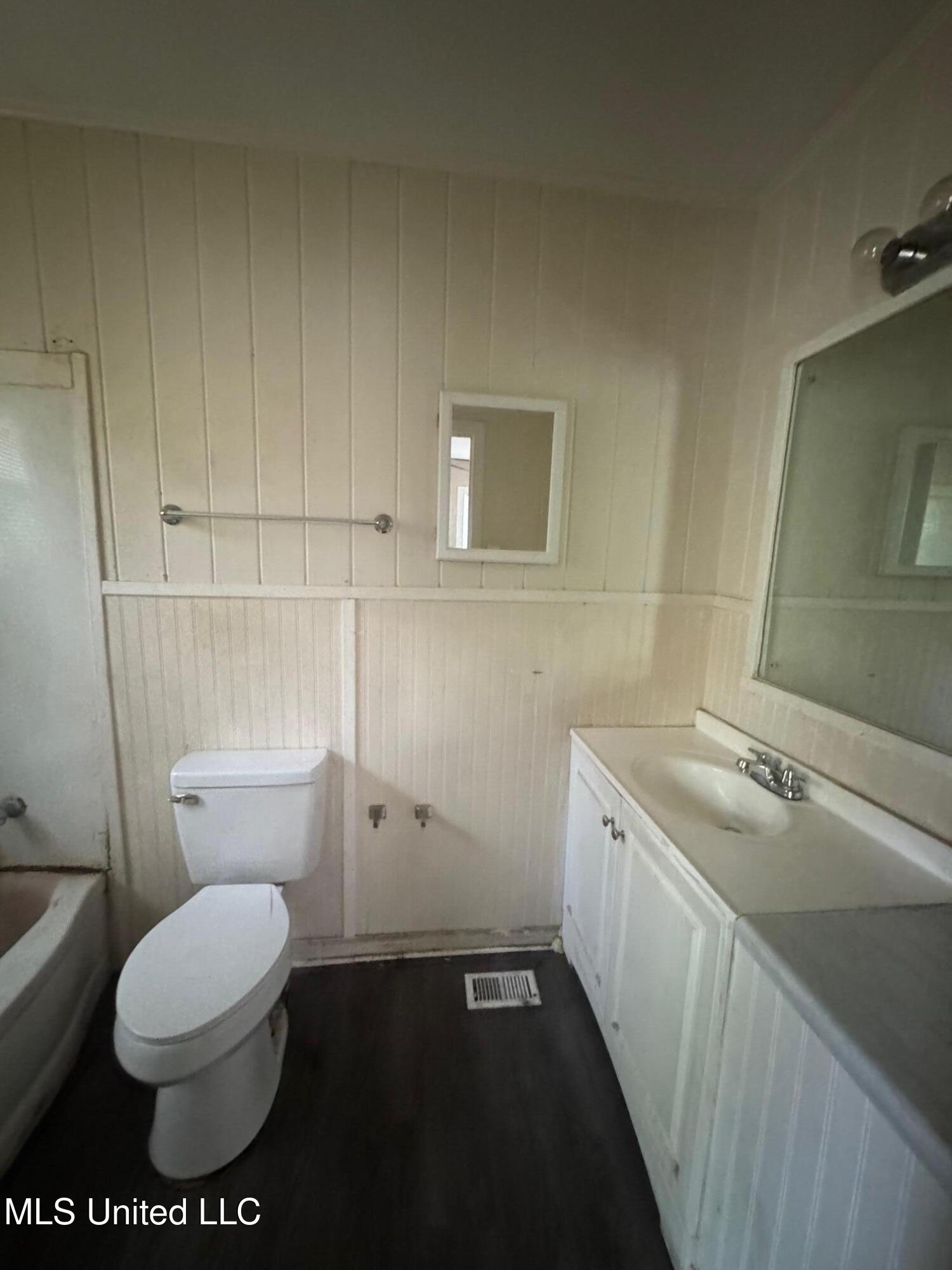 1870 Wisteria Drive, Jackson, Mississippi image 13