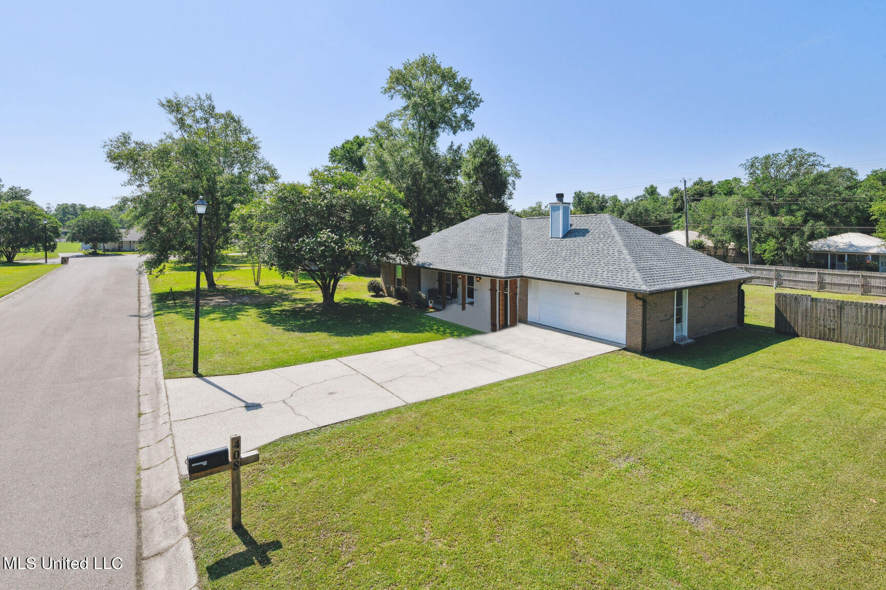 408 Pecan Park Drive, Bay Saint Louis, Mississippi image 2