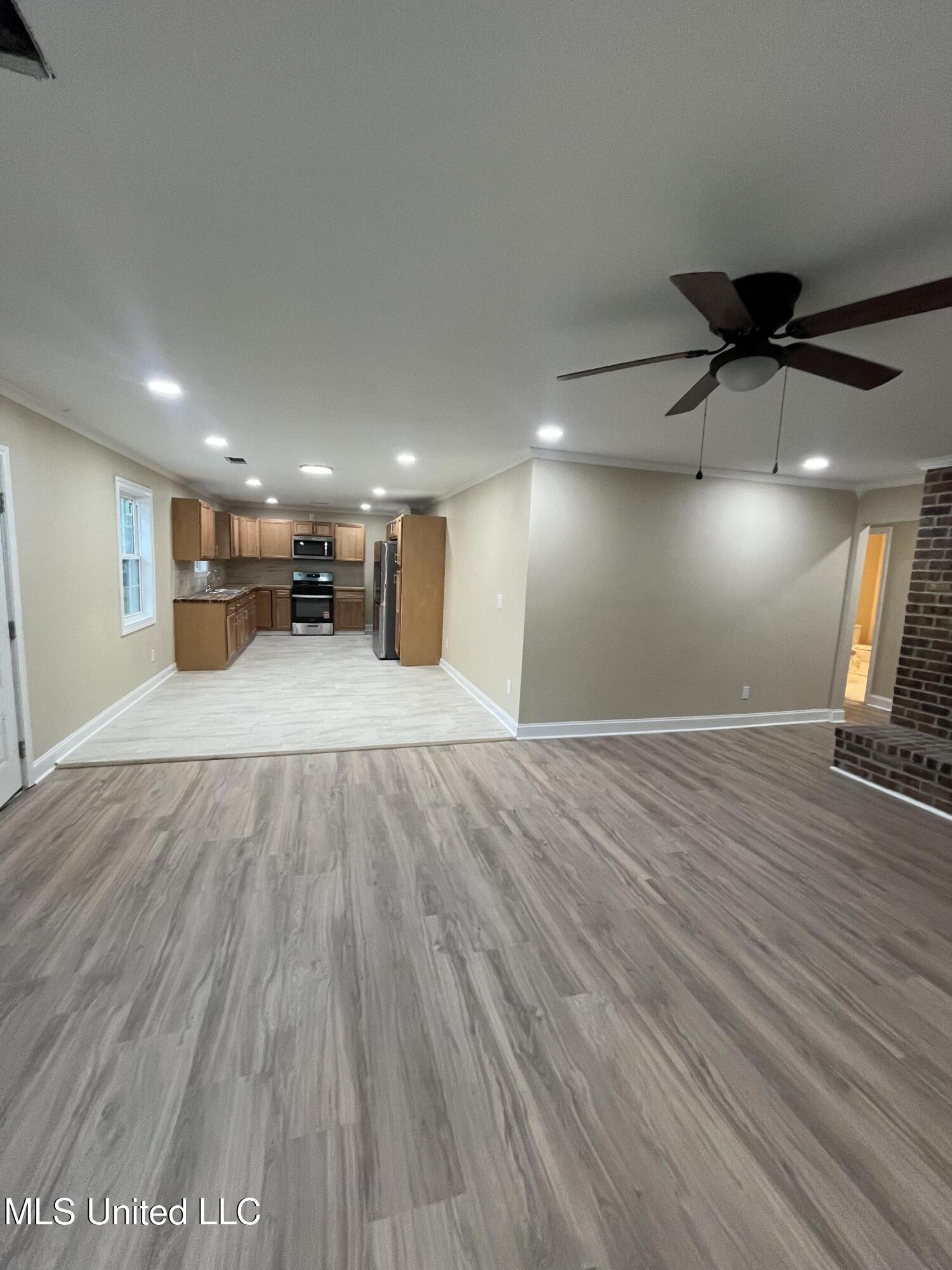 1463 Irby Street, Greenville, Mississippi image 4