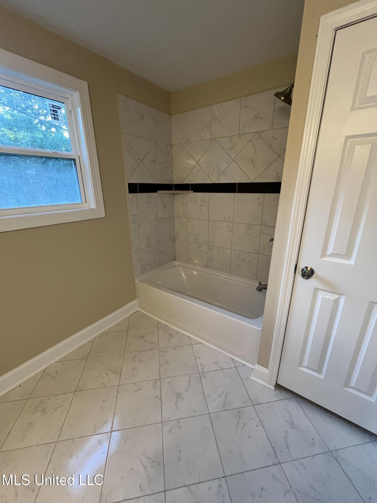 1463 Irby Street, Greenville, Mississippi image 11