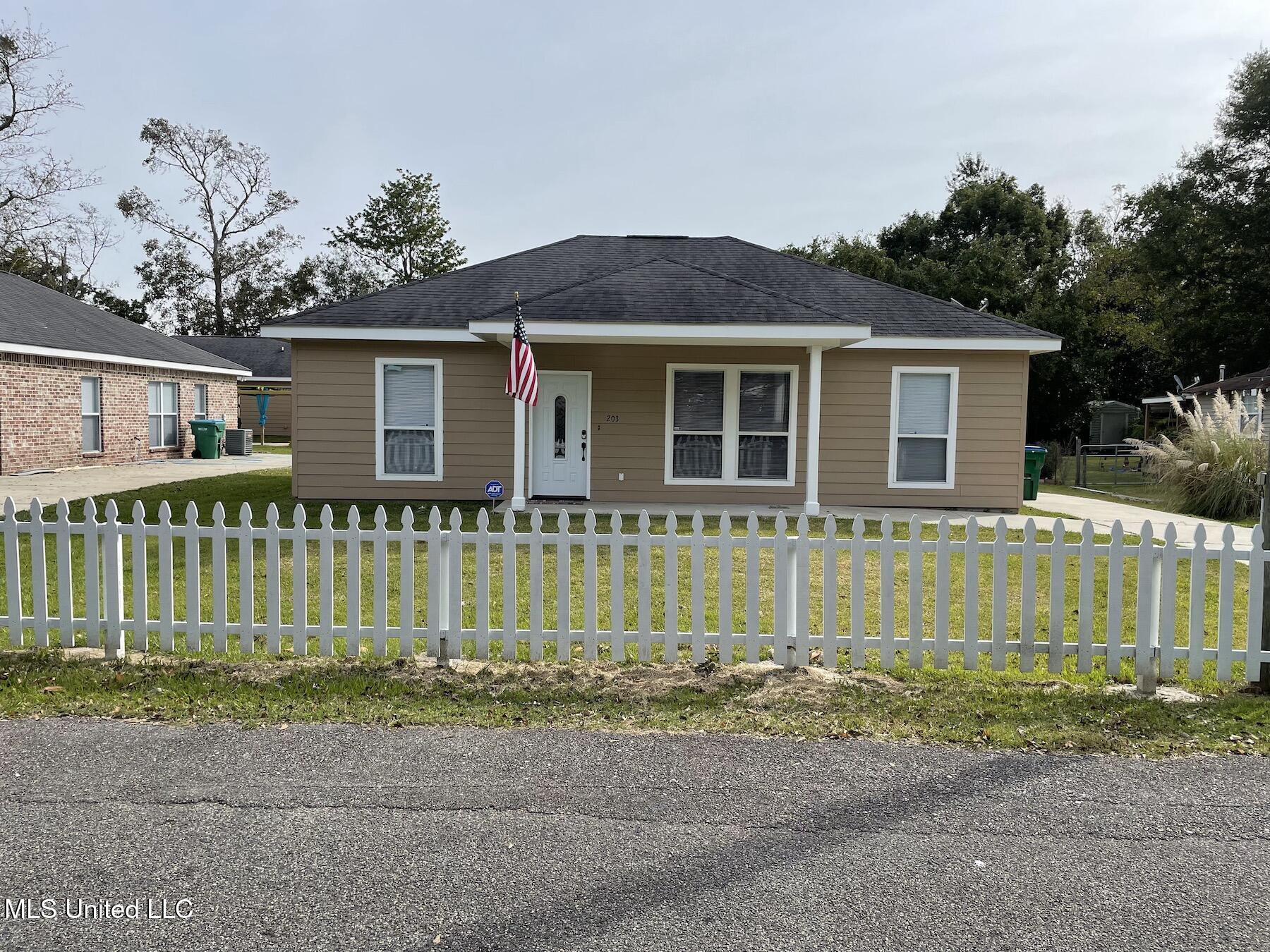 203 Milner Avenue, Gulfport, Mississippi image 1