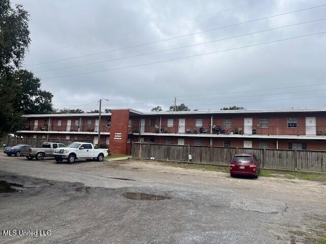 Biloxi, Mississippi 39530, United States, 2 Bedrooms Bedrooms, ,1 BathroomBathrooms,Residential,Pending,126864