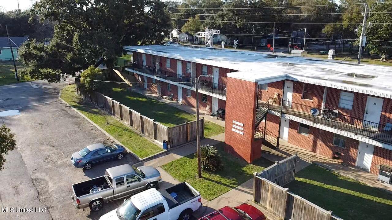 Biloxi, Mississippi 39530, United States, 2 Bedrooms Bedrooms, ,1 BathroomBathrooms,Residential,Pending,126864