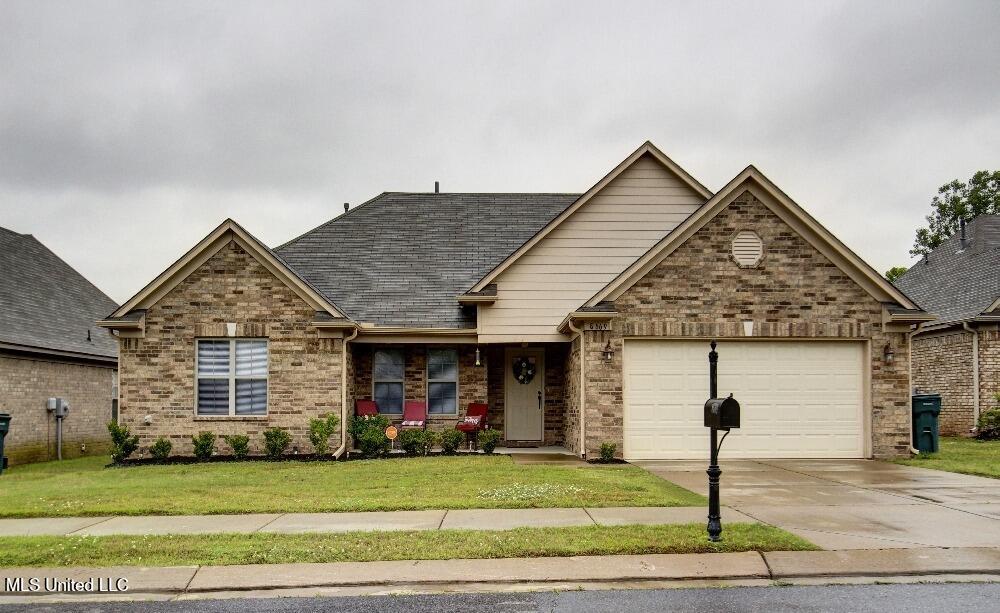 8669 Smith Ranch Drive, Southaven, Mississippi image 1