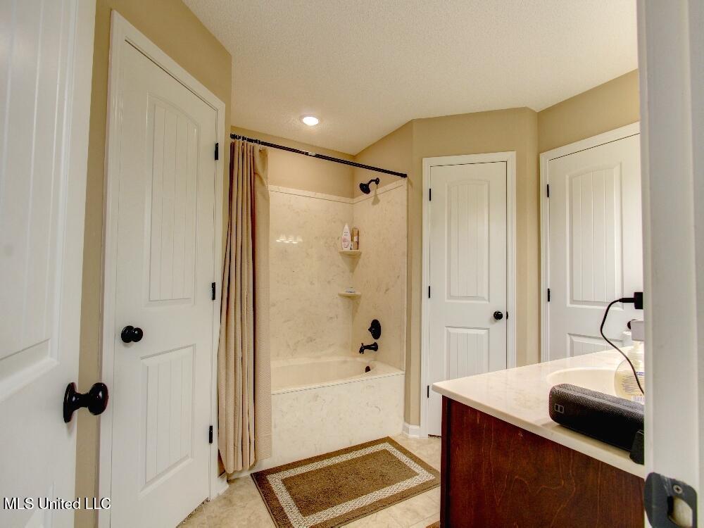 8669 Smith Ranch Drive, Southaven, Mississippi image 11