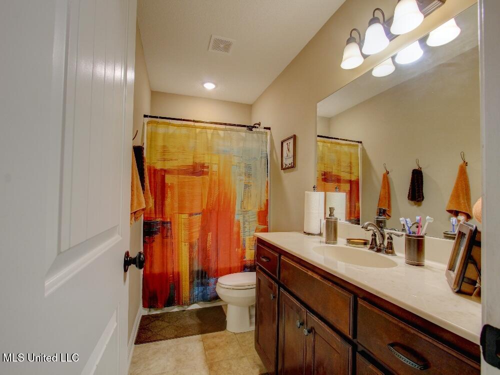 8669 Smith Ranch Drive, Southaven, Mississippi image 15