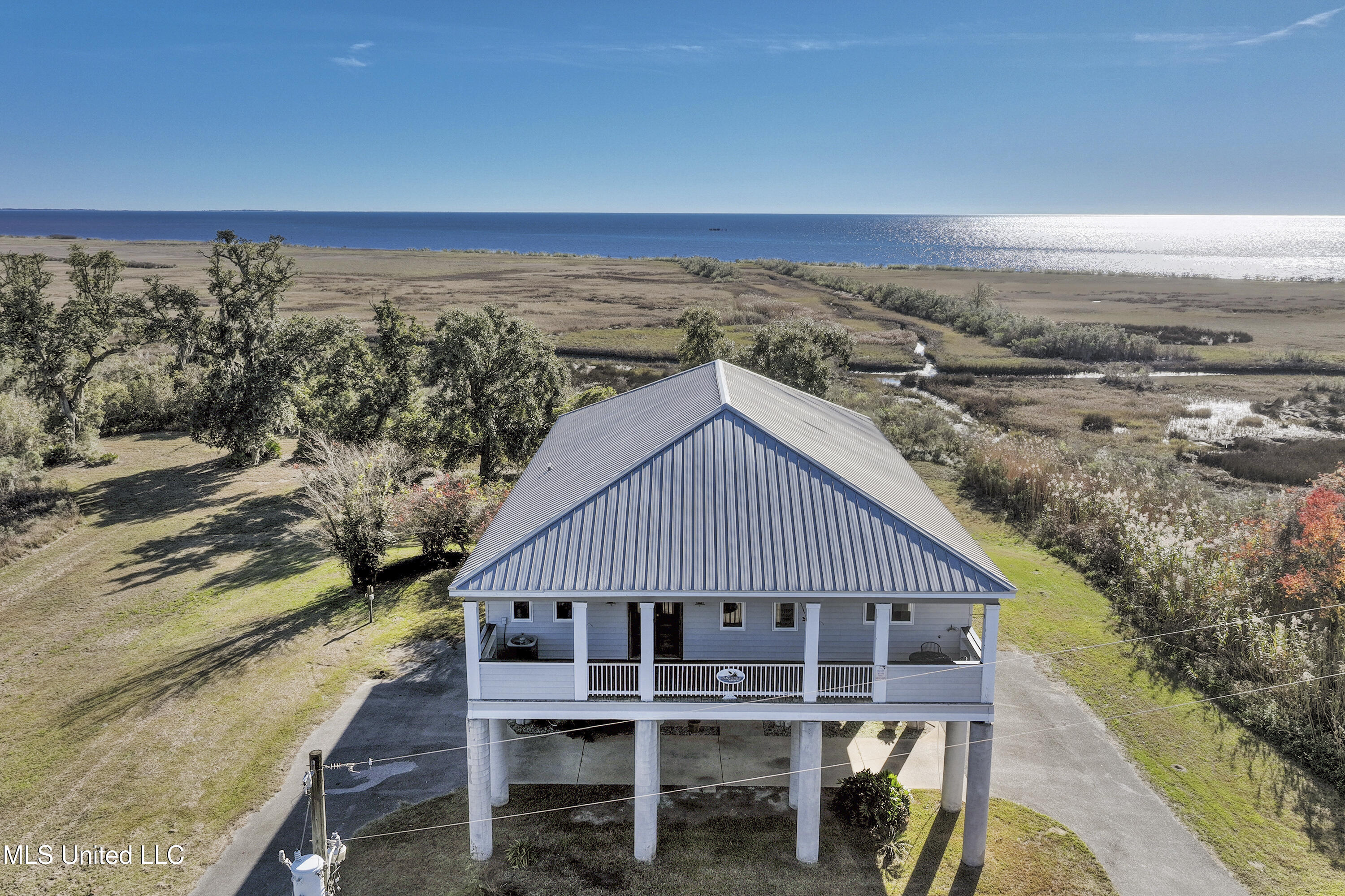 8925 Neptune Avenue, Ocean Springs, Mississippi image 6