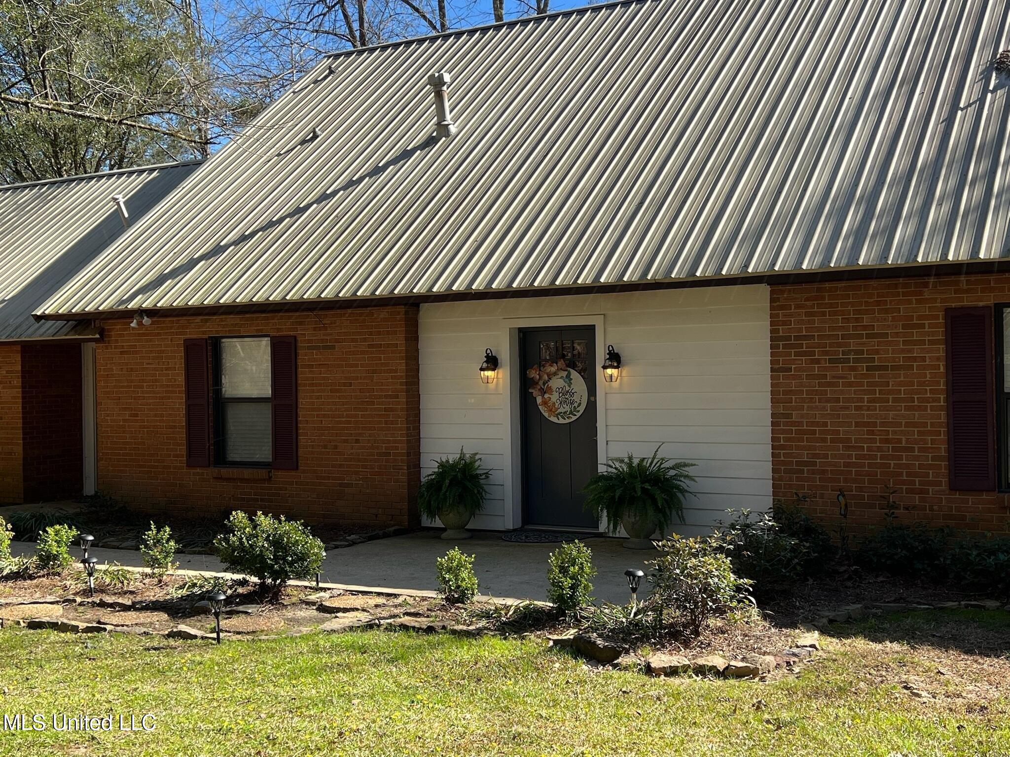 203 Pauline Drive, Raymond, Mississippi image 1
